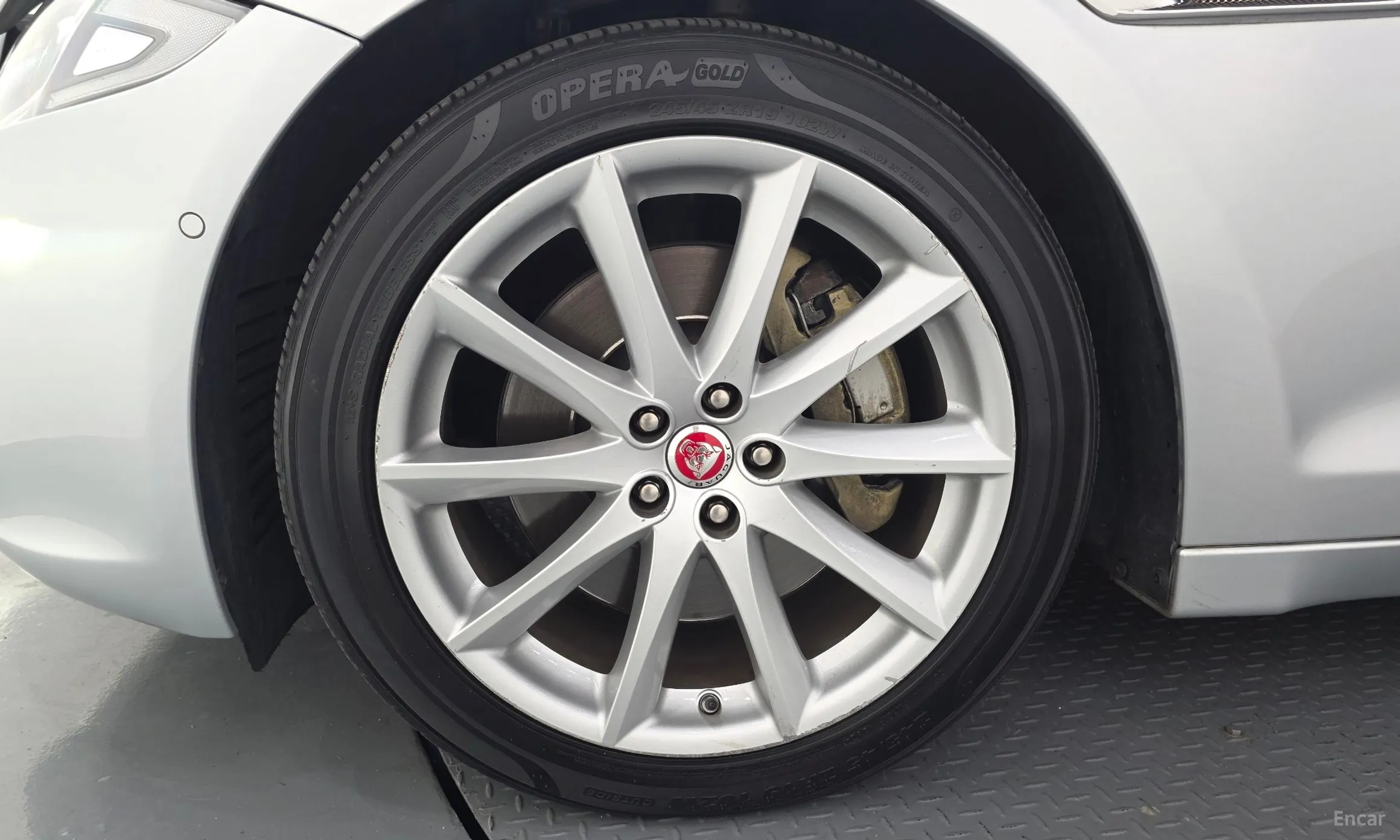 Jaguar All New XJ превью 5