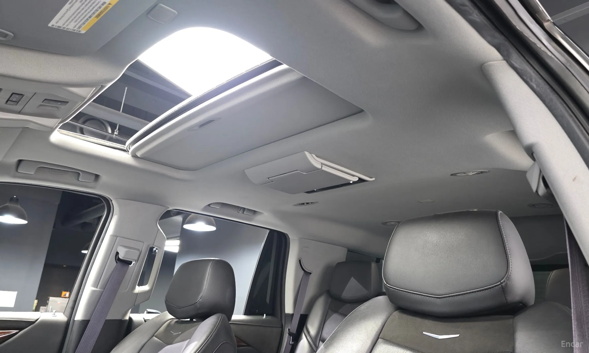 Cadillac Escalade превью 17