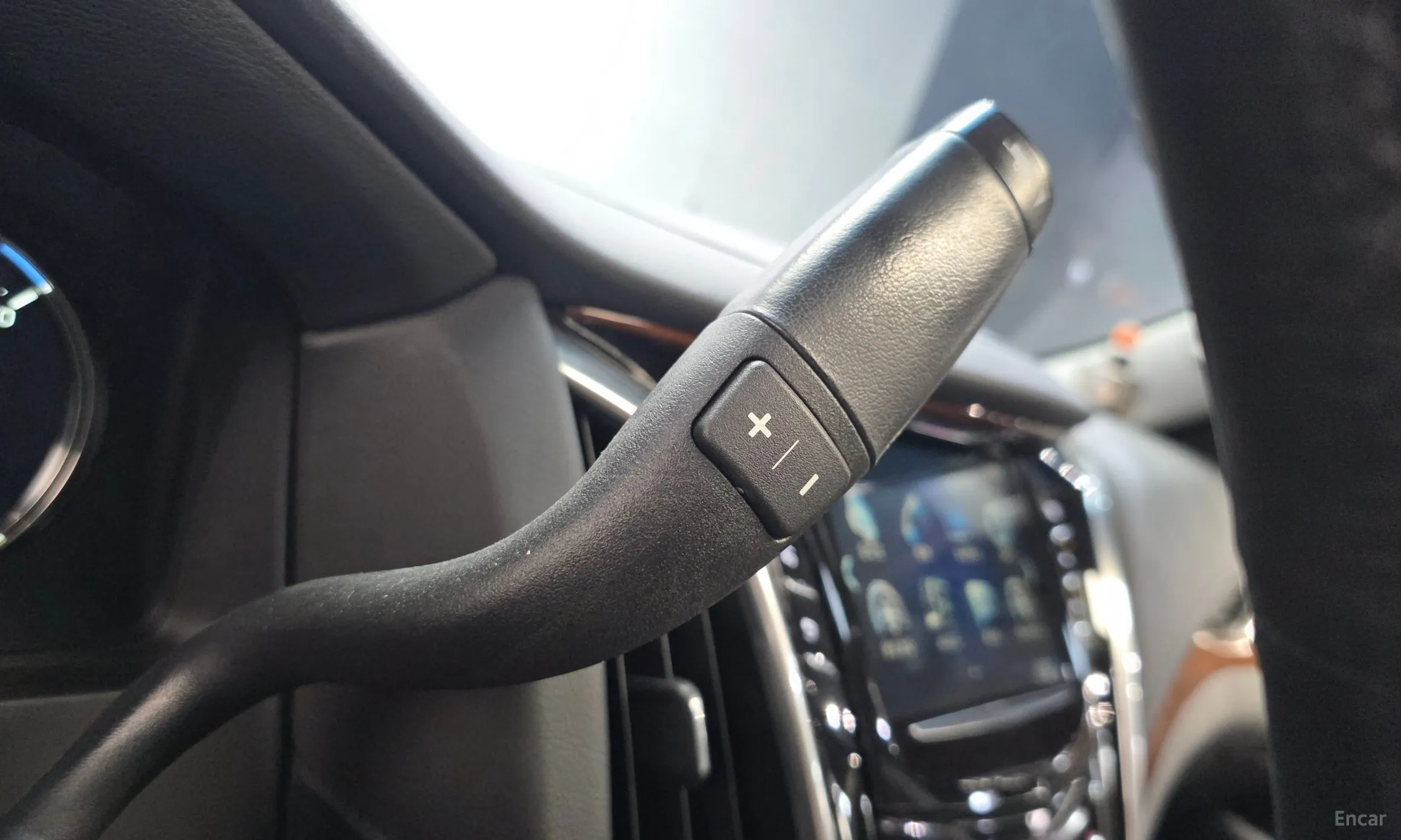 Cadillac Escalade превью 9