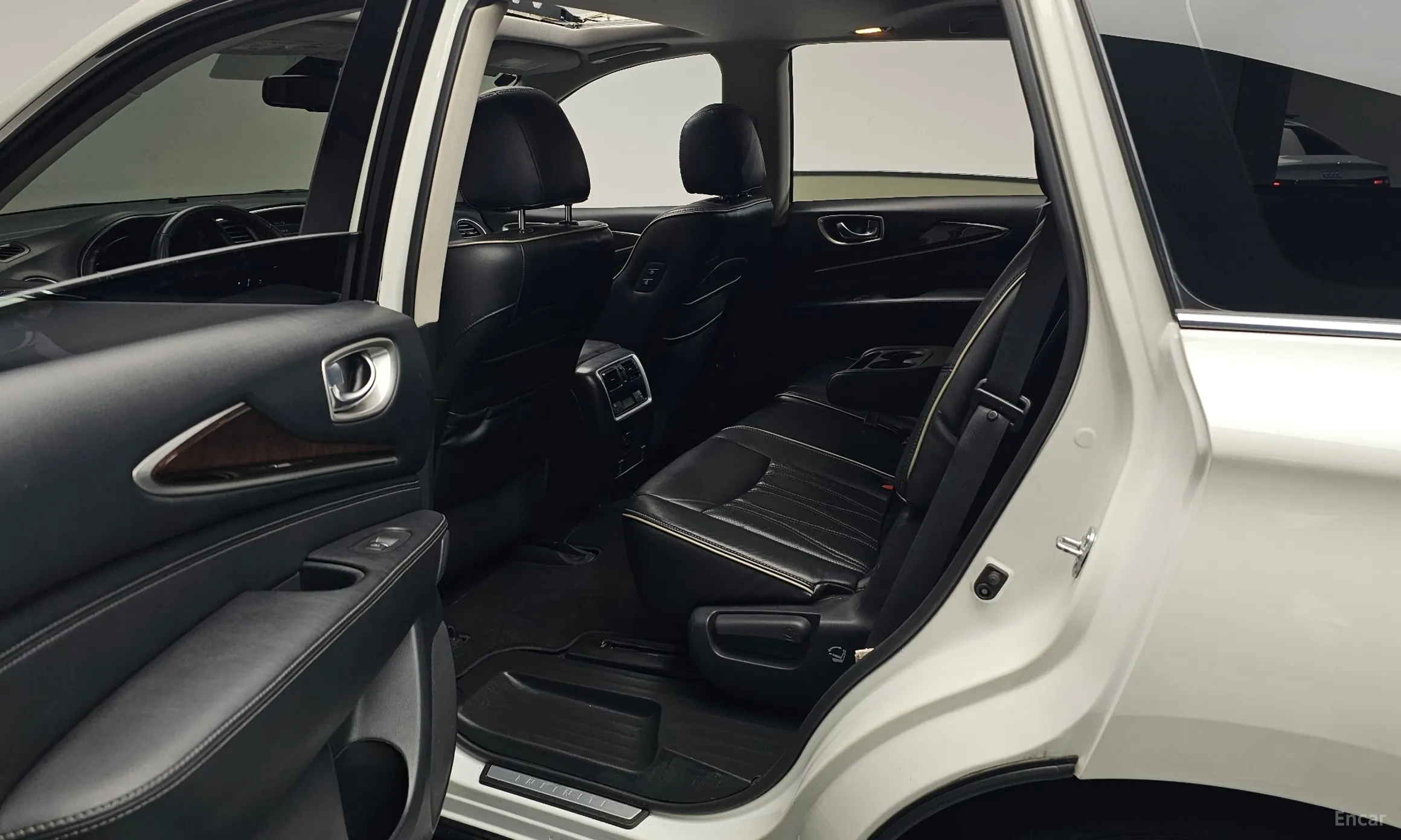 Infiniti QX60 превью 11