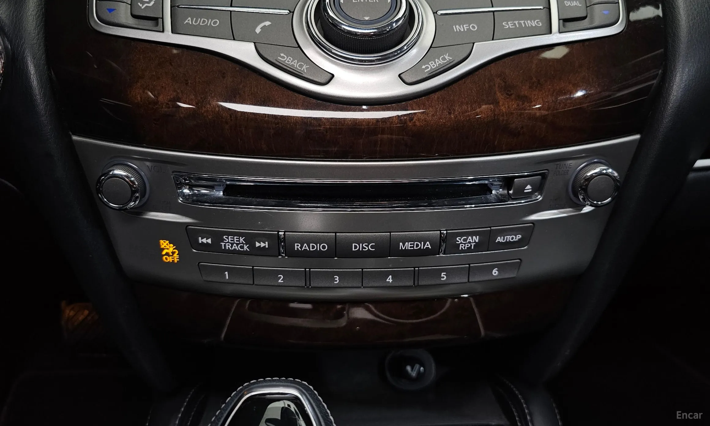 Infiniti QX60 превью 14