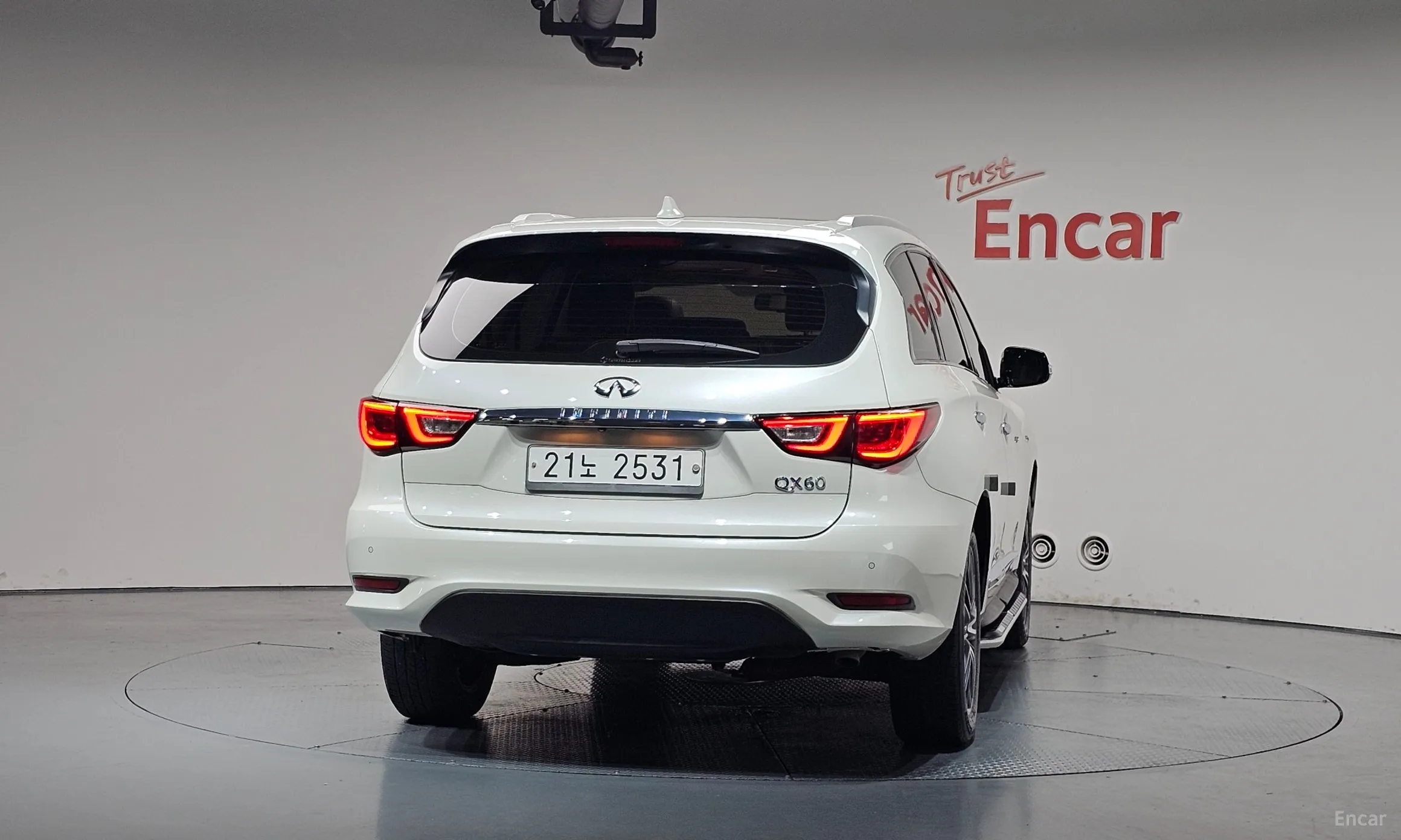 Infiniti QX60 превью 4