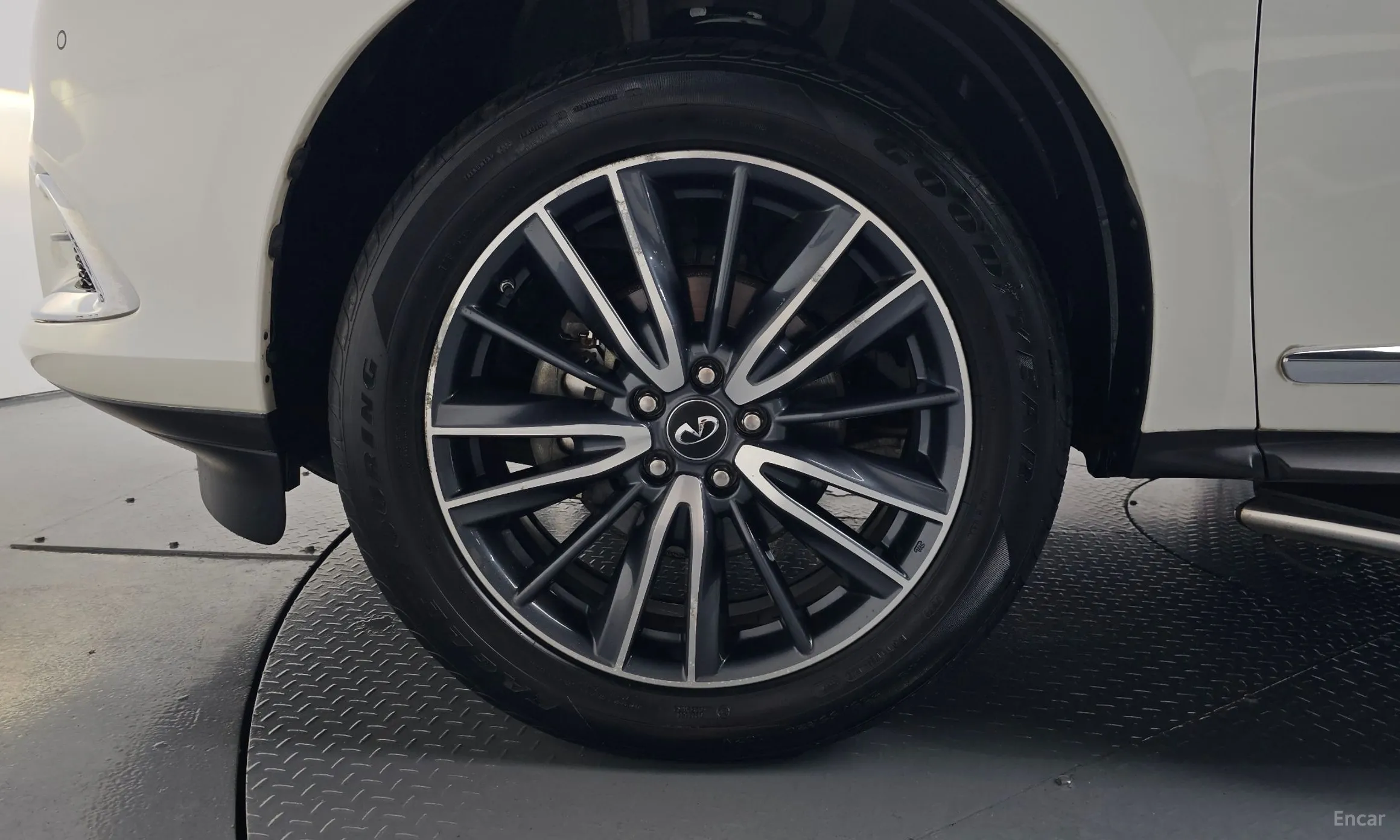 Infiniti QX60 превью 5