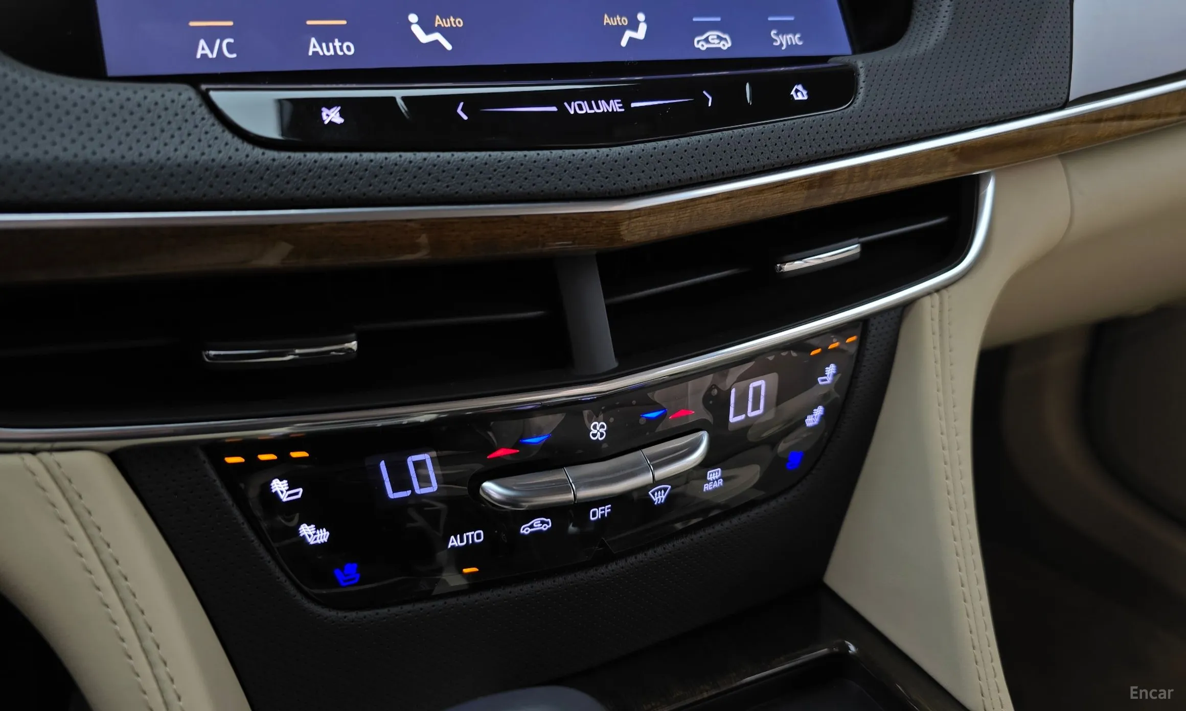 Cadillac CT6 превью 17