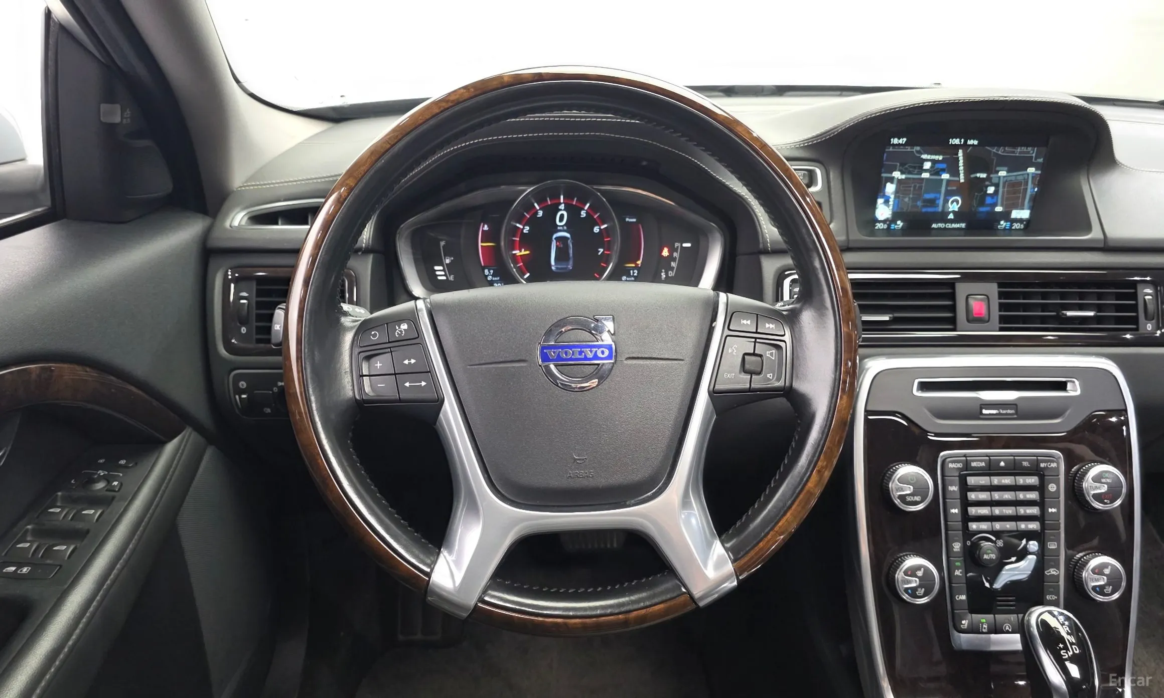 Volvo S80 превью 13