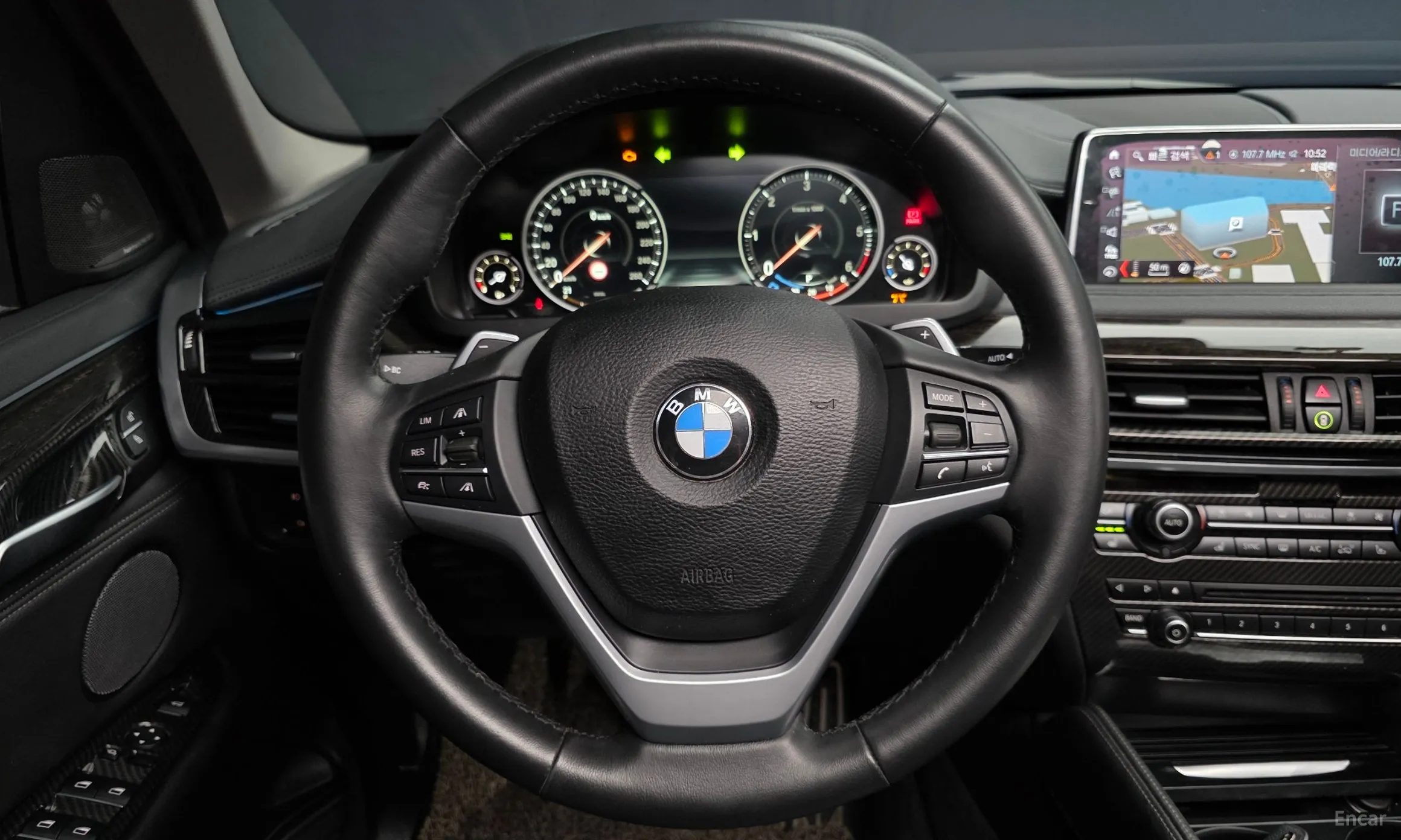 BMW X6 (F16) превью 15
