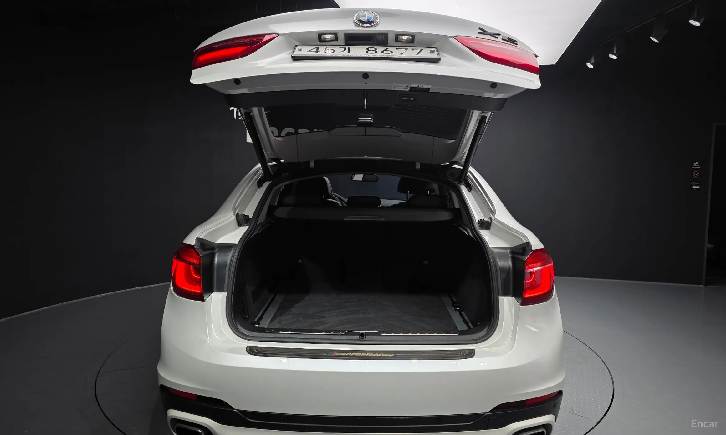 BMW X6 (F16) превью 20