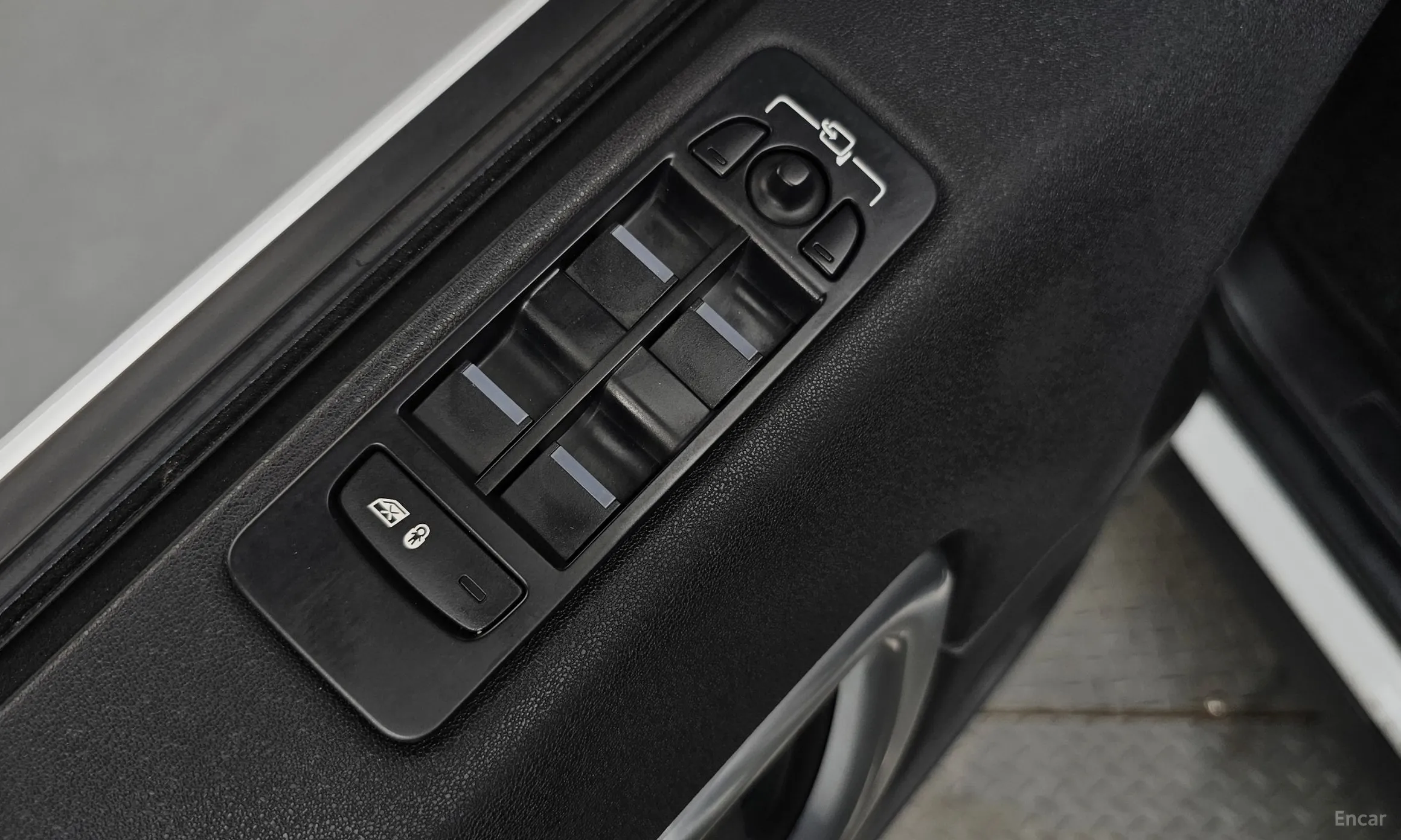 Land Rover Discovery Sports превью 13