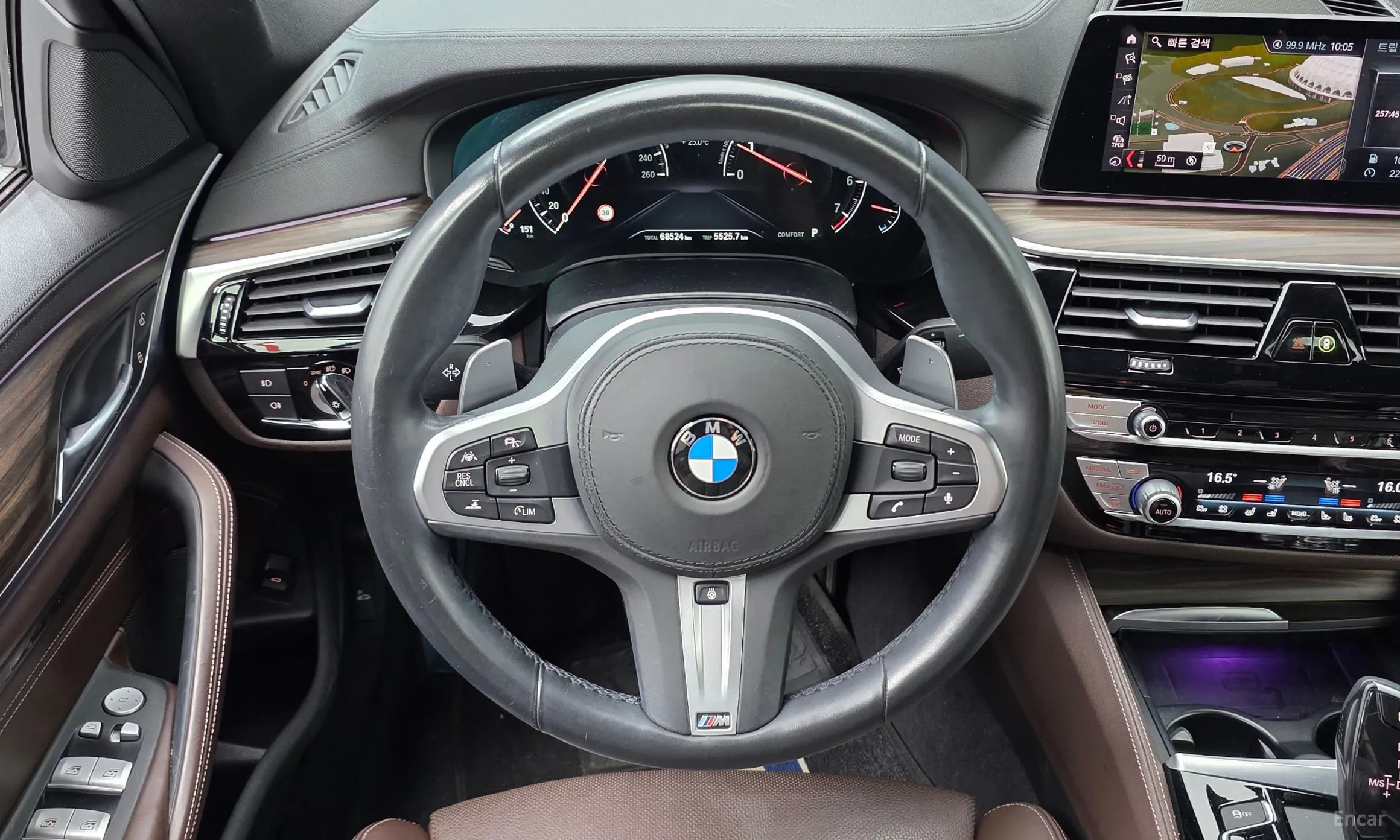 BMW 5 Series (G30) превью 13