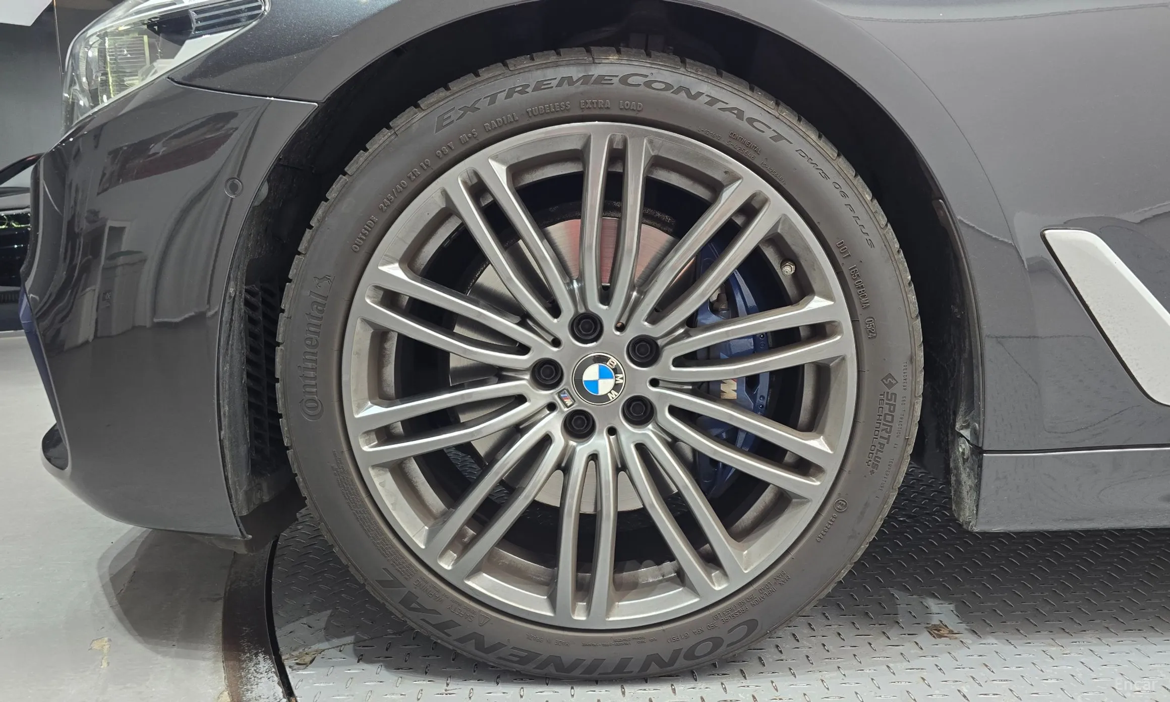 BMW 5 Series (G30) превью 5