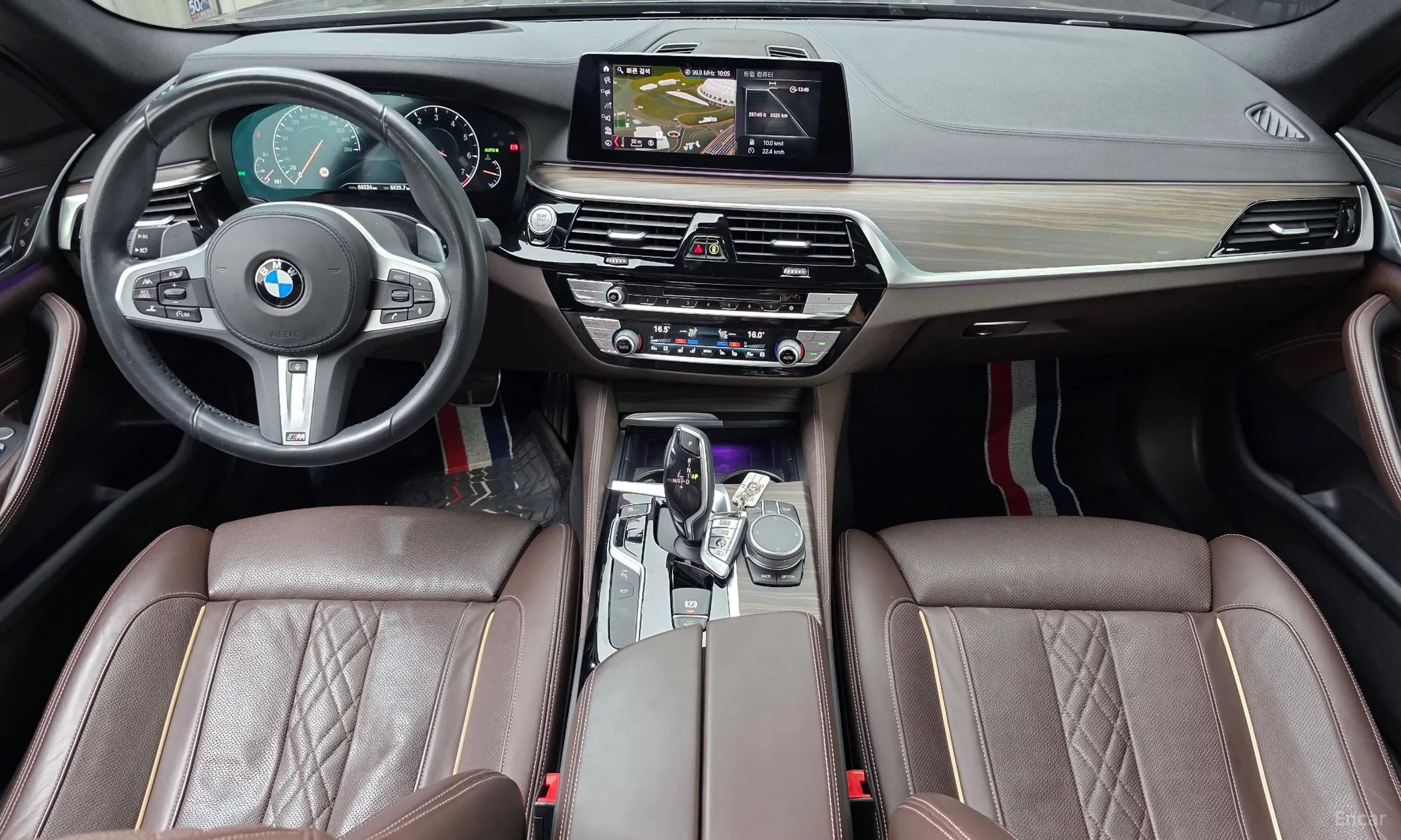 BMW 5 Series (G30) превью 7