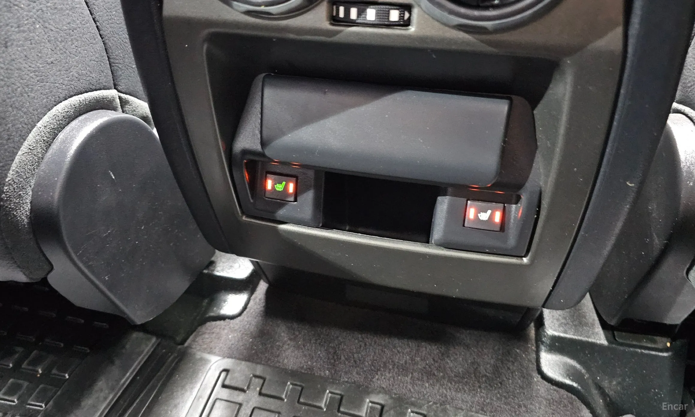 Land Rover Discovery 4 превью 19