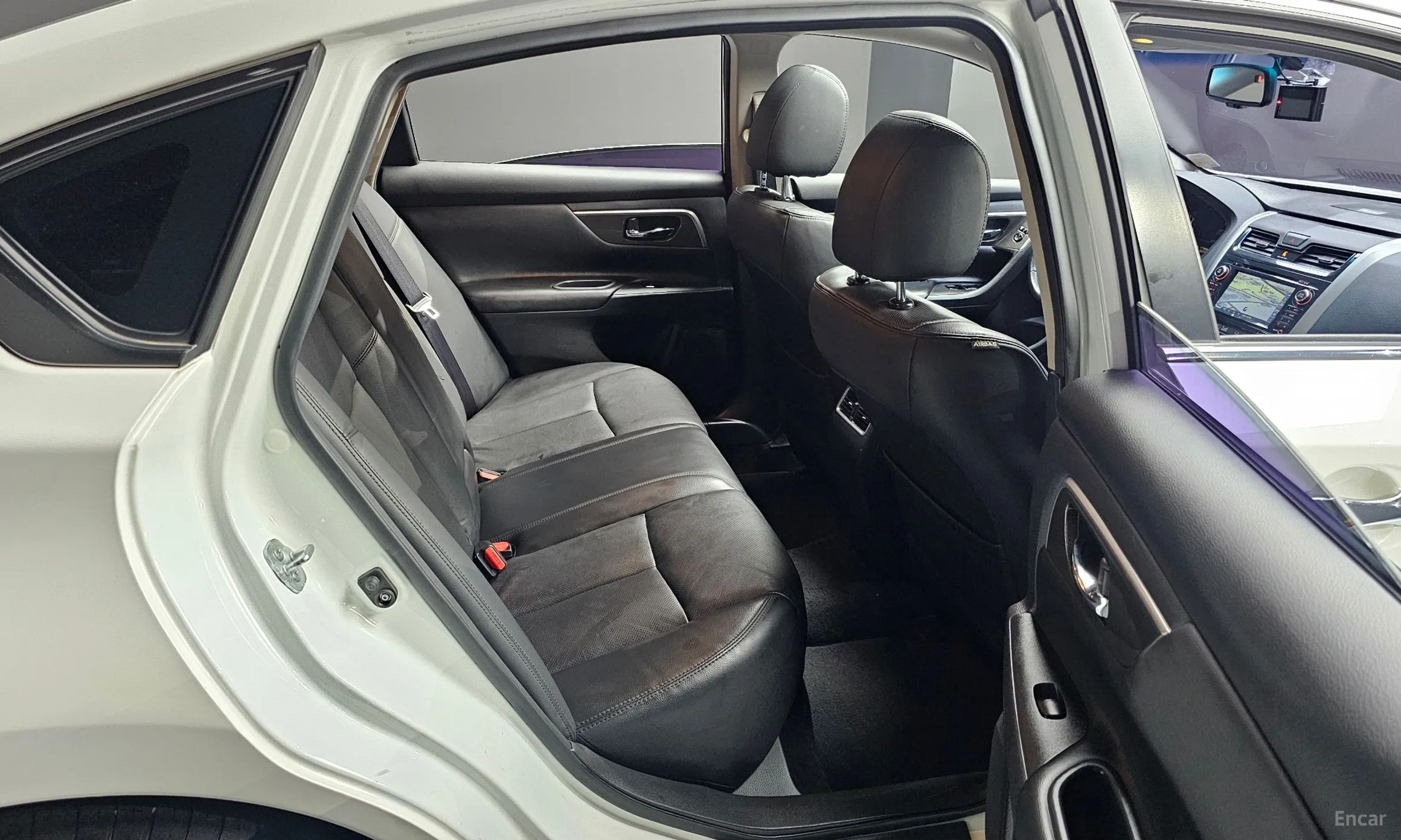 Nissan Altima превью 12