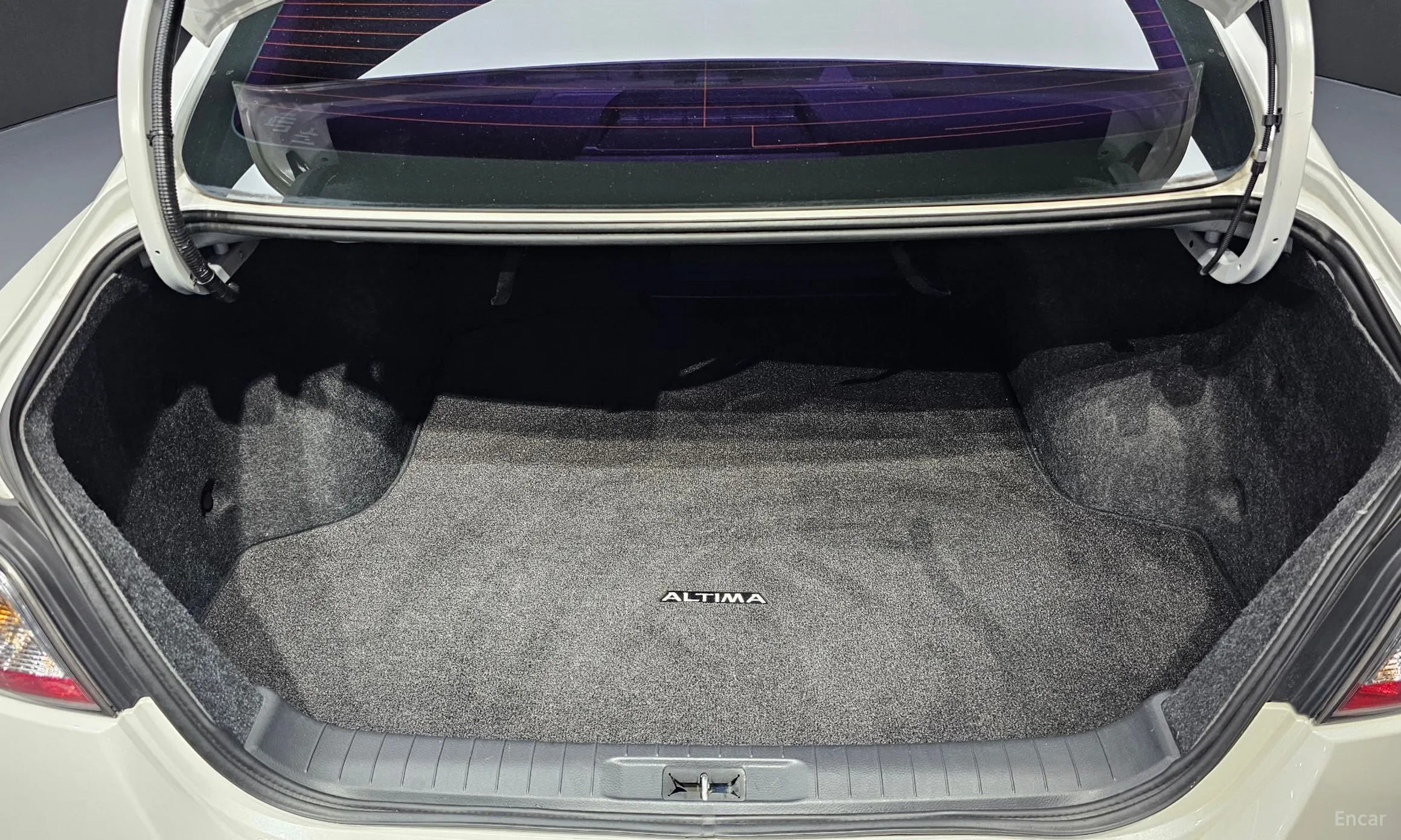 Nissan Altima превью 20