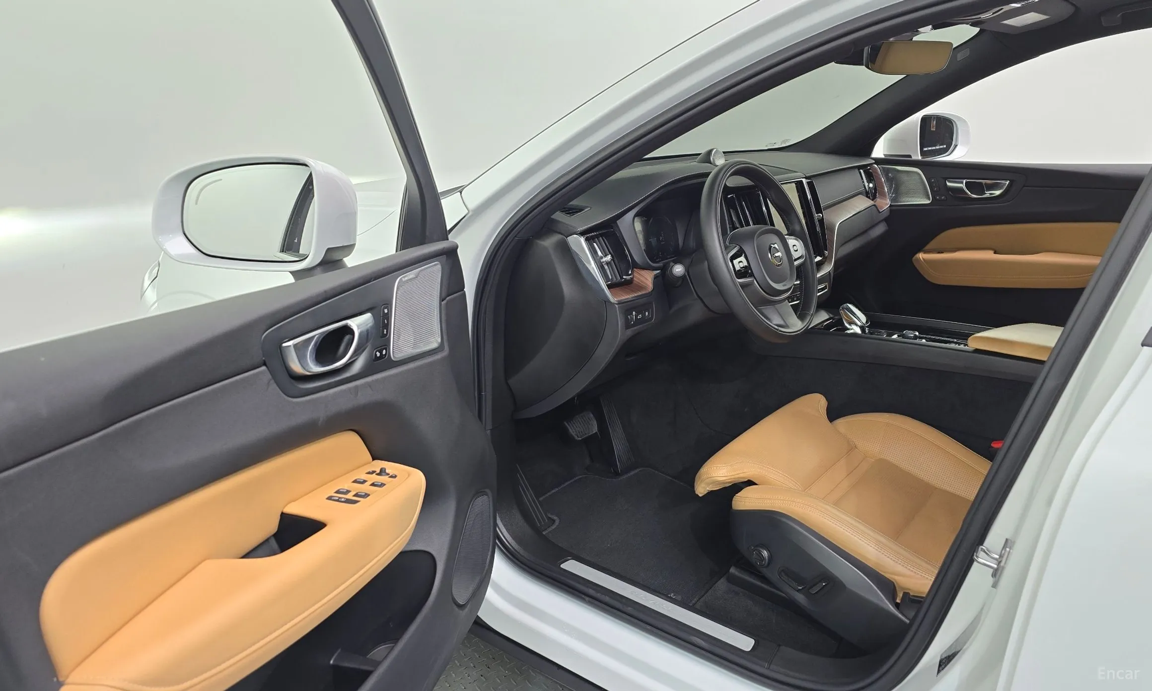Volvo XC60 Gen 2 превью 10