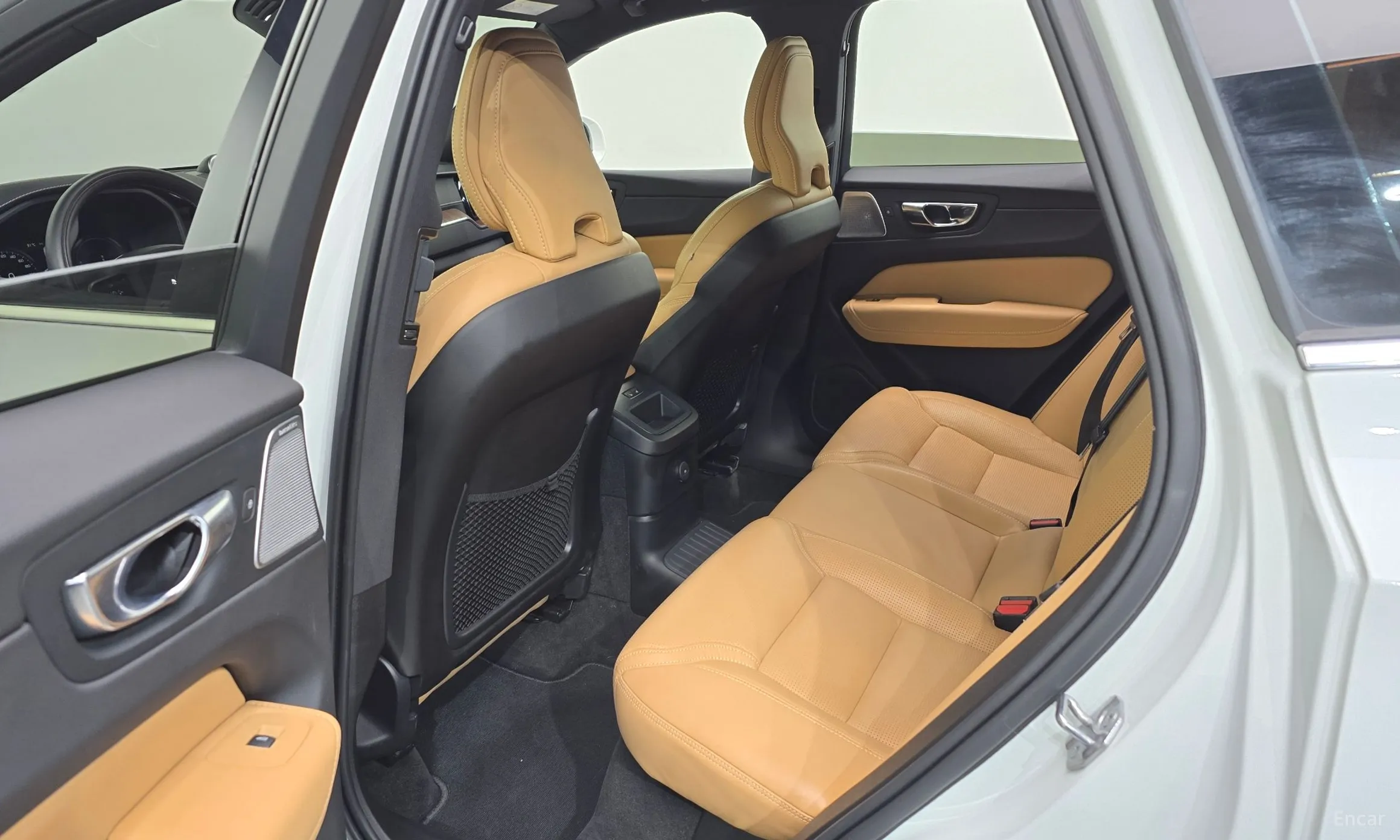 Volvo XC60 Gen 2 превью 11