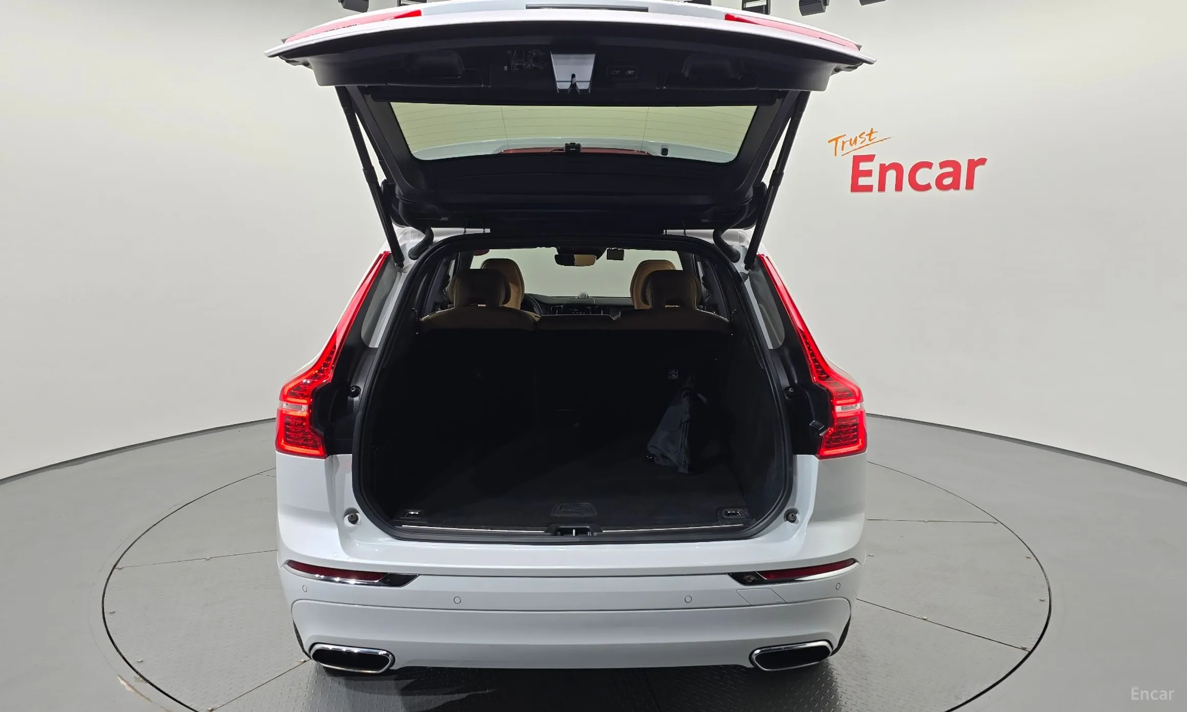 Volvo XC60 Gen 2 превью 19