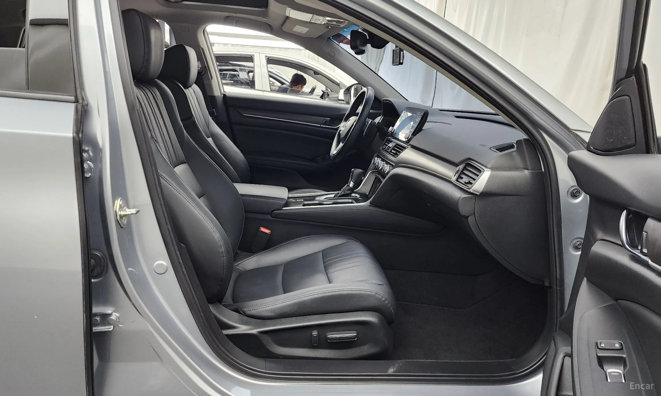 Honda Accord 10th Generation превью 11