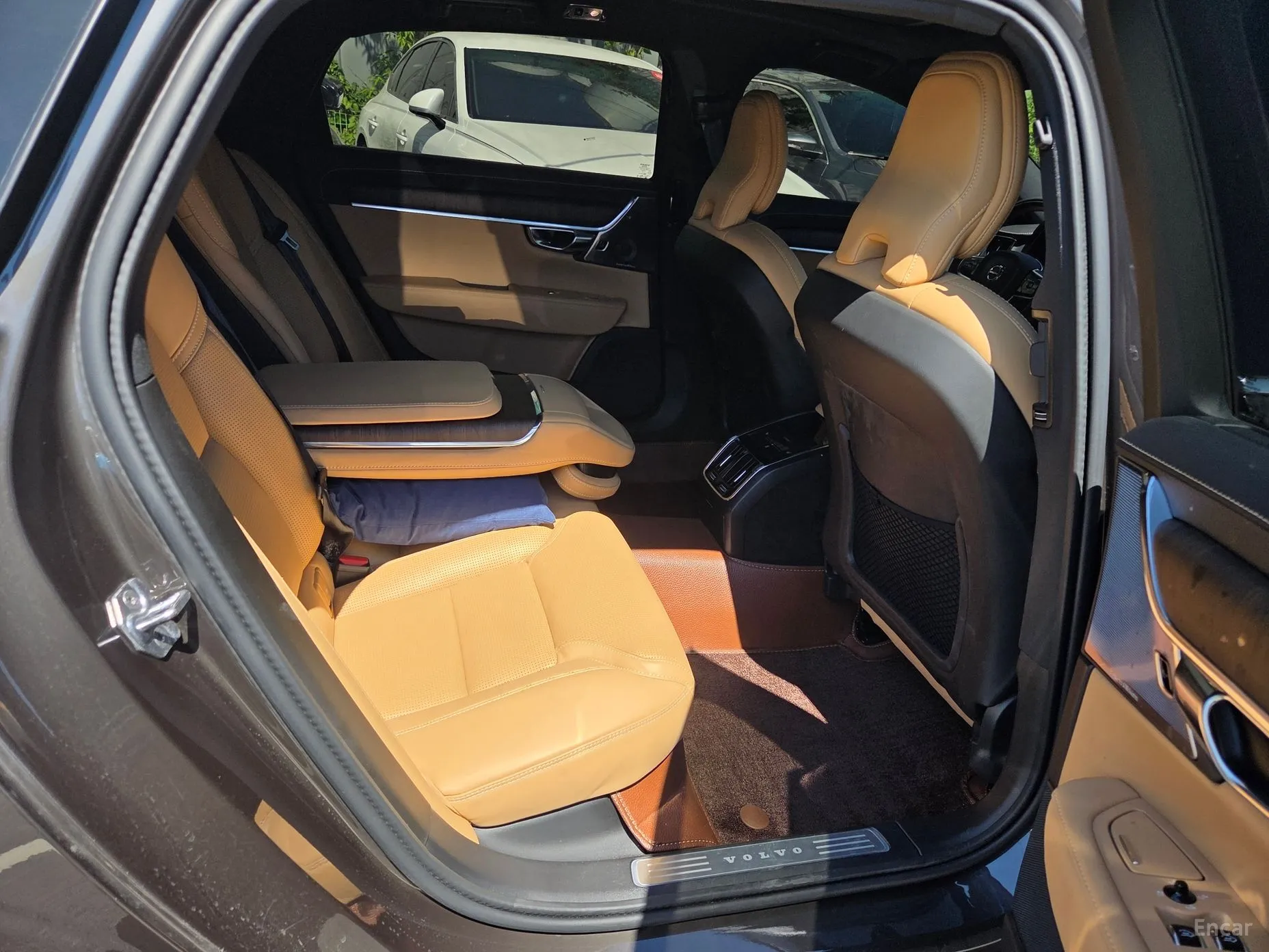 Volvo S90 превью 12