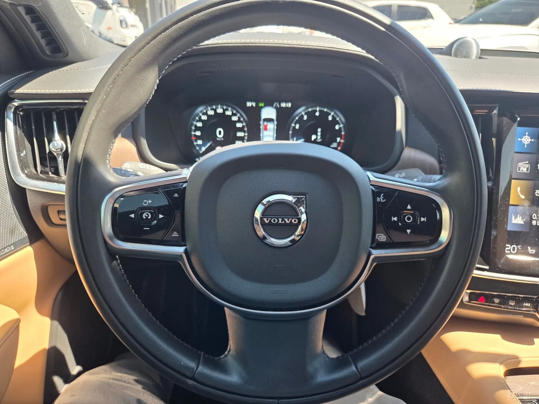 Volvo S90 превью 13
