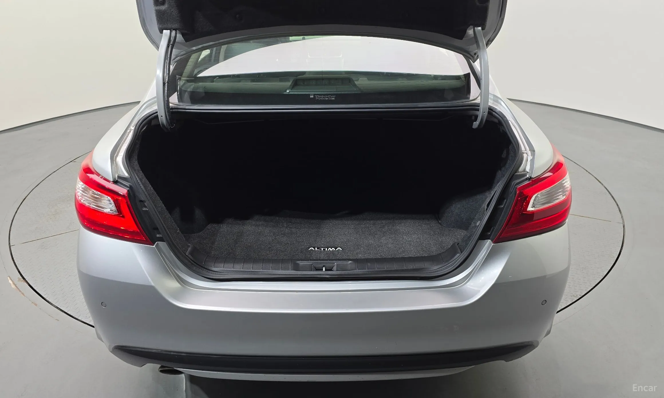 Nissan Altima превью 17