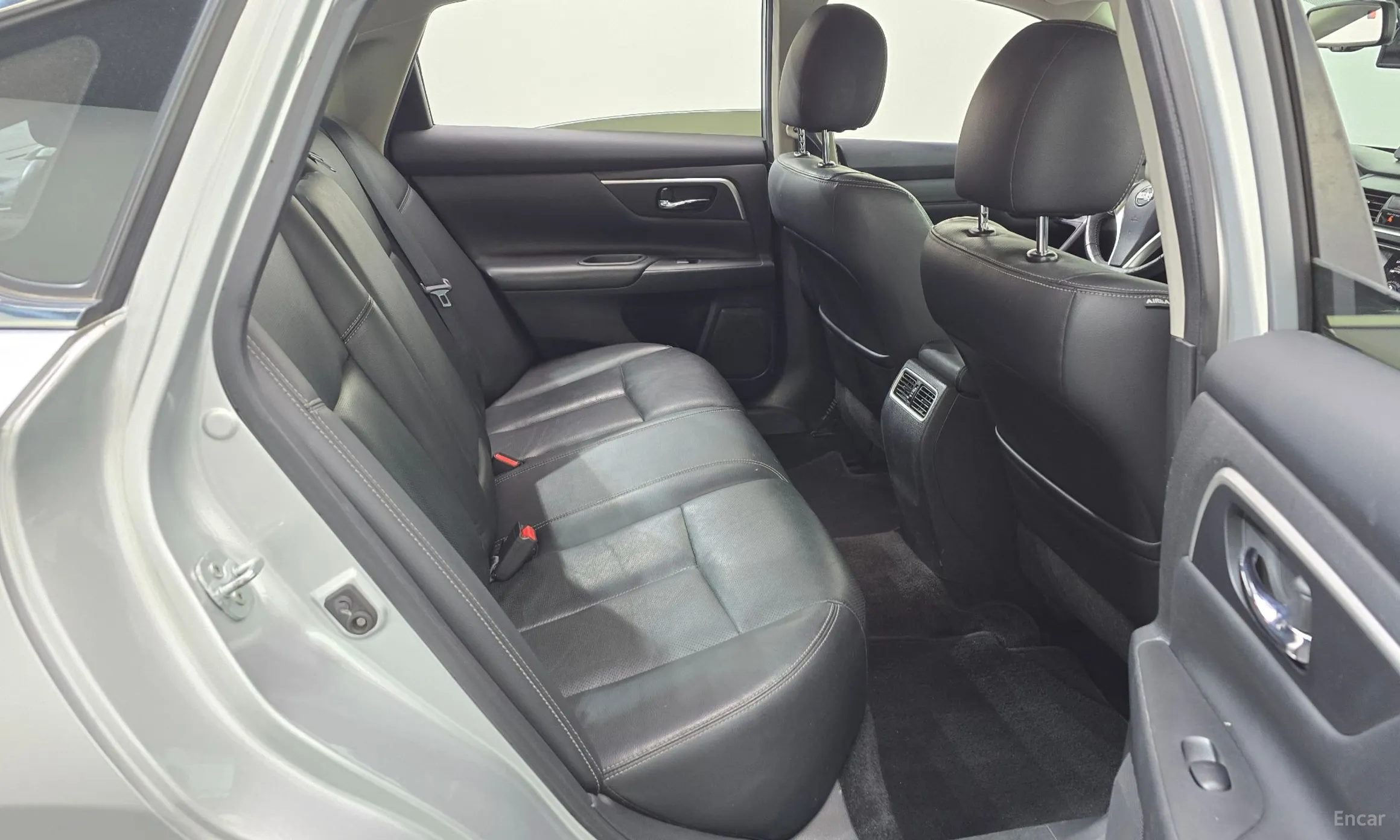 Nissan Altima превью 18