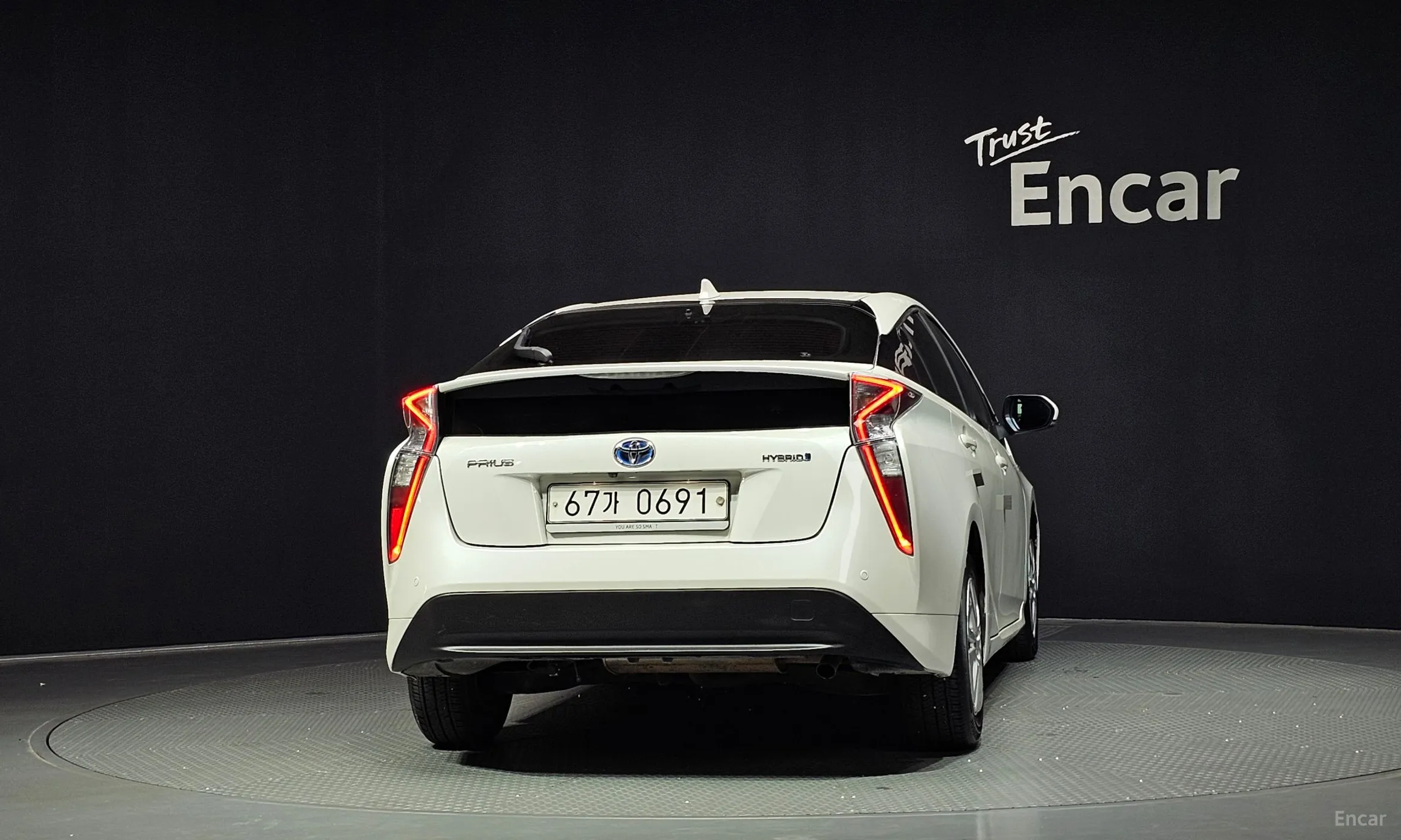 Toyota Prius 4th Generation превью 4