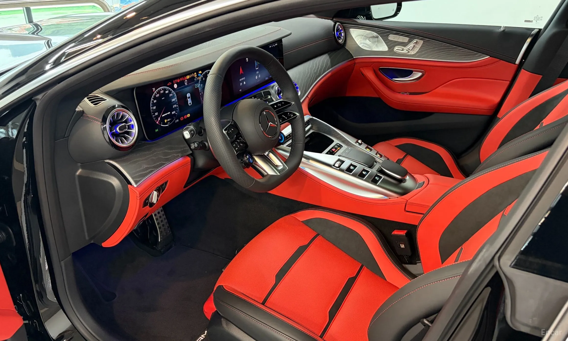 Mercedes Benz AMG GT превью 10