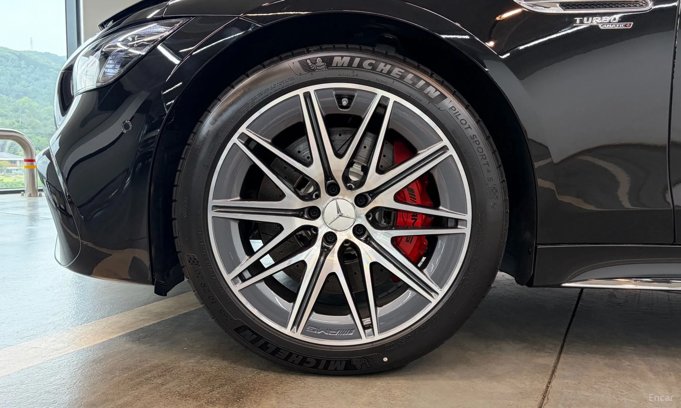 Mercedes Benz AMG GT превью 5