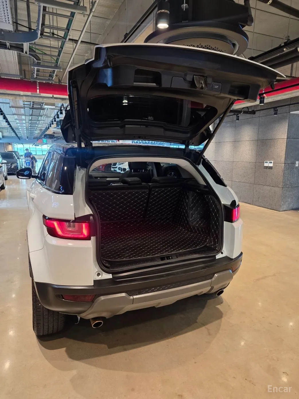 Land Rover Range Rover Evoque превью 7