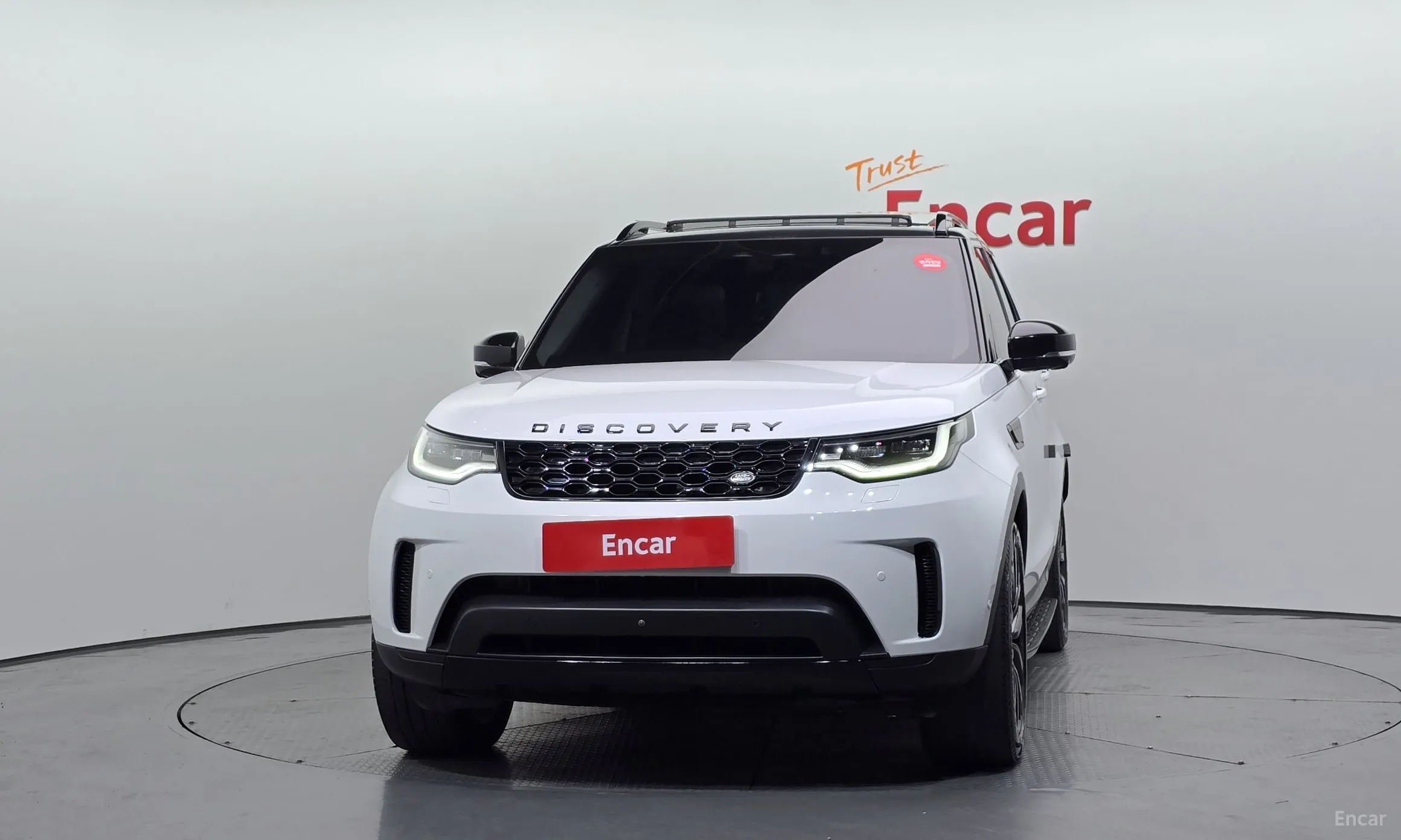 Land Rover Discovery 5 превью 3