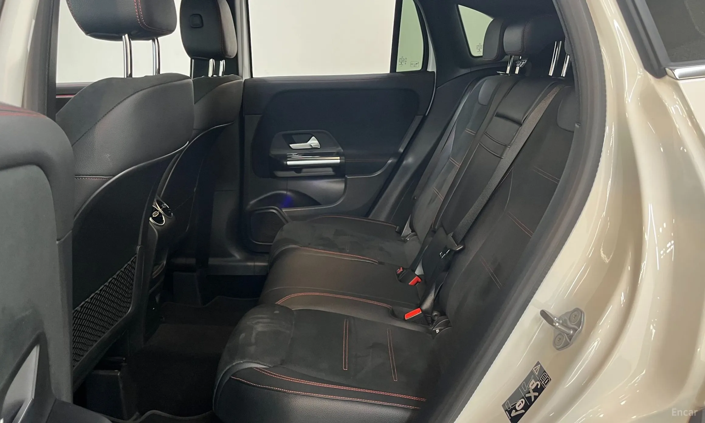 Mercedes Benz GLA-Class H247 превью 12