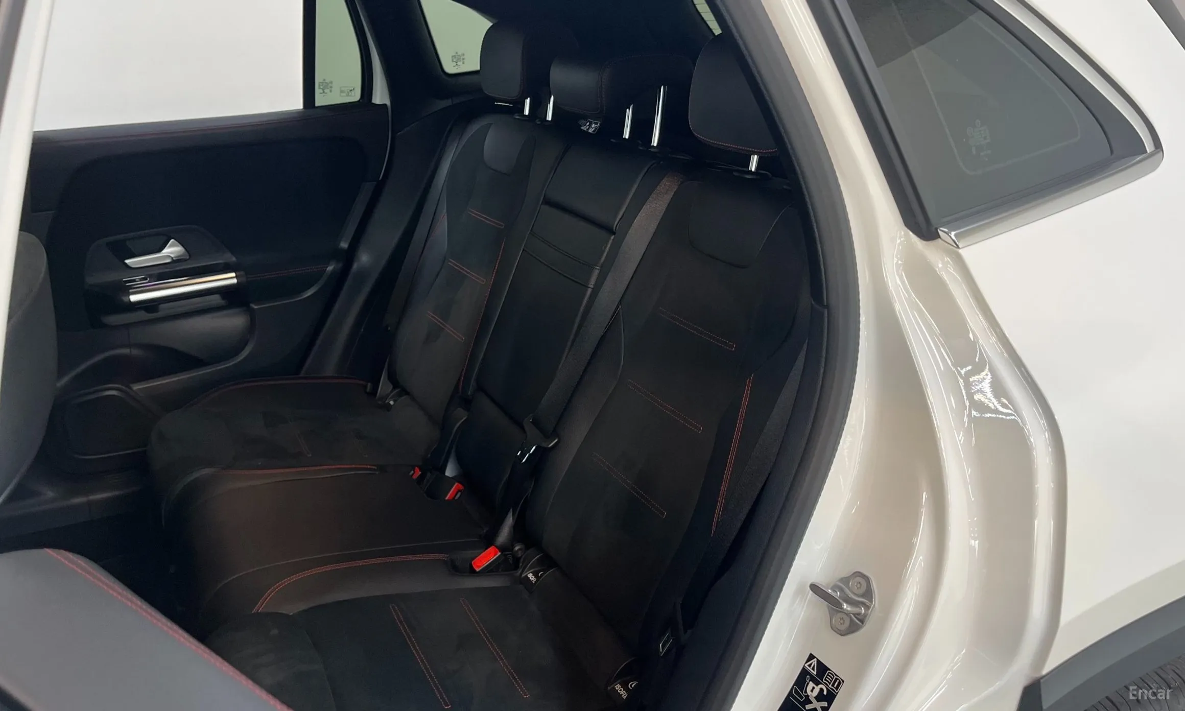 Mercedes Benz GLA-Class H247 превью 13