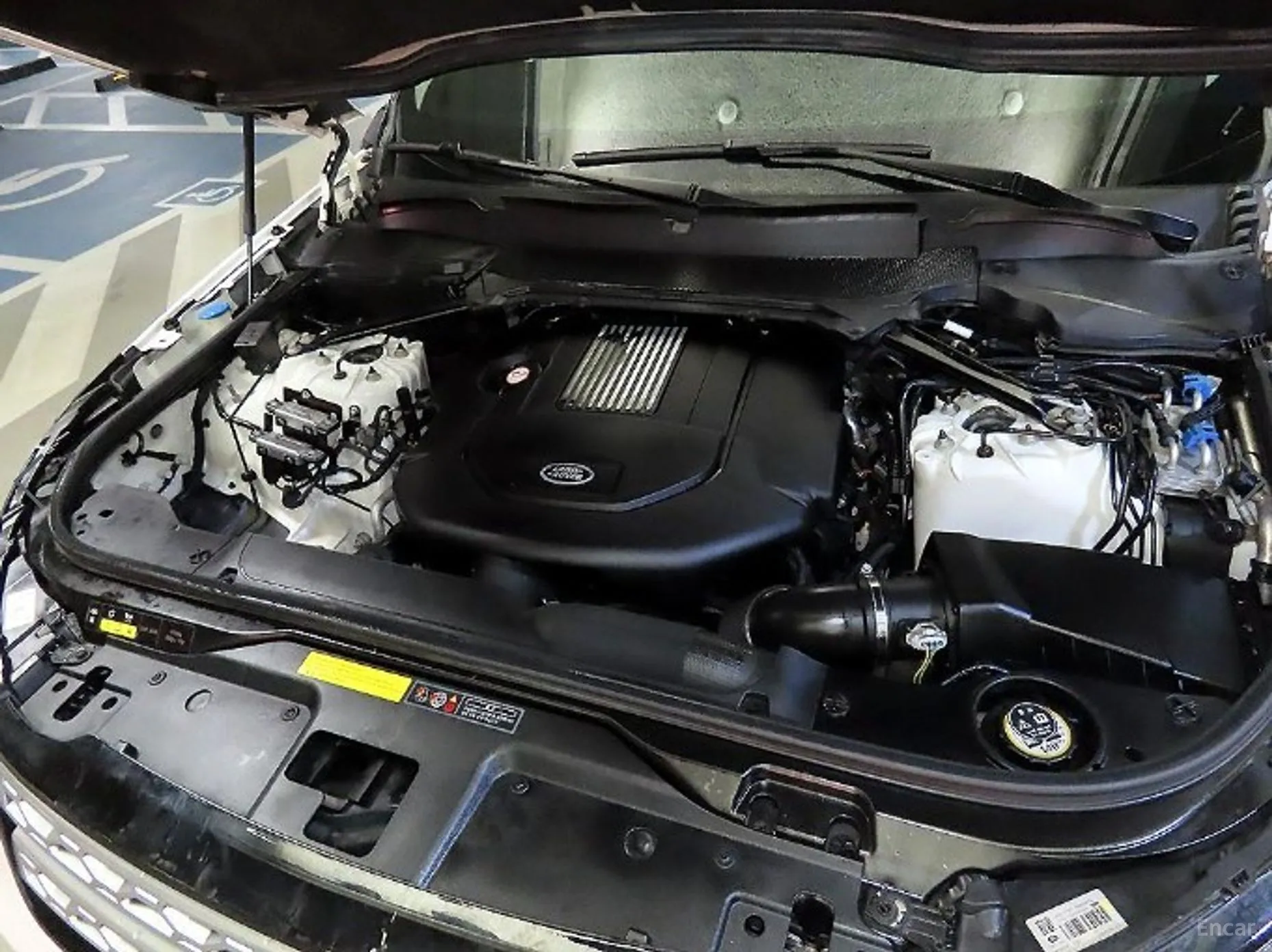Land Rover Discovery 5 превью 19