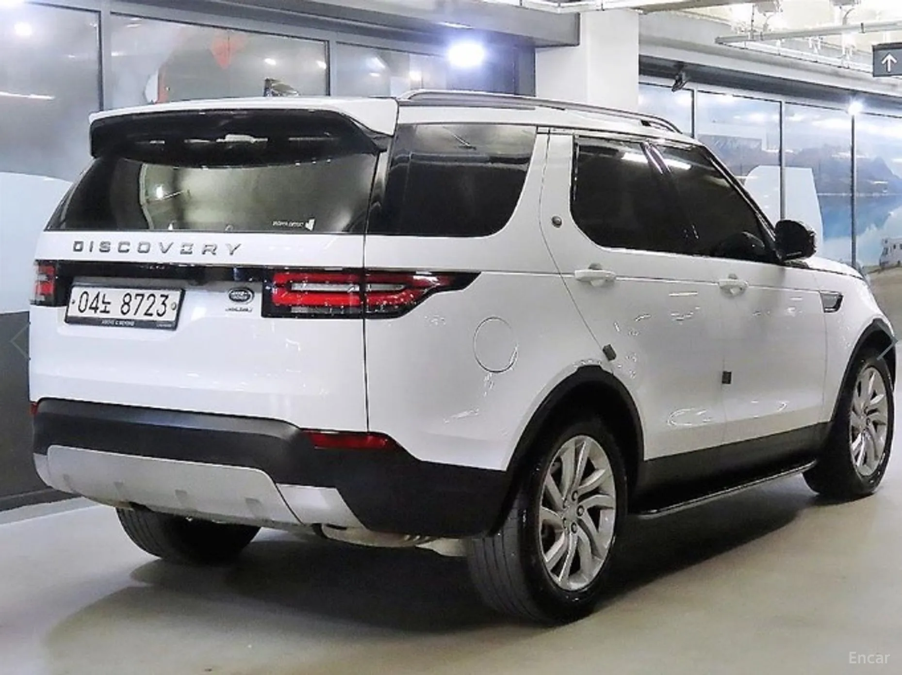 Land Rover Discovery 5 превью 4