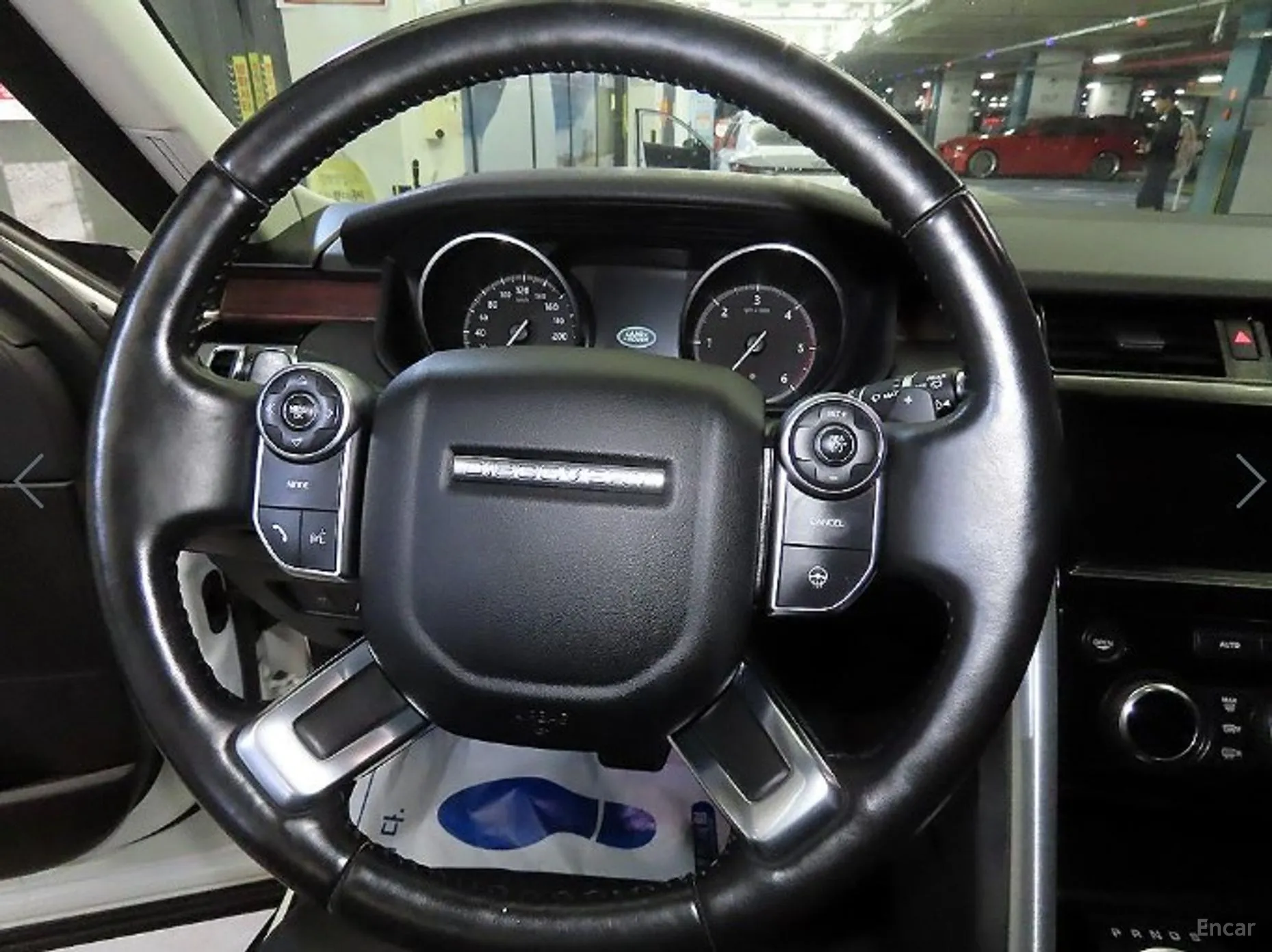 Land Rover Discovery 5 превью 8