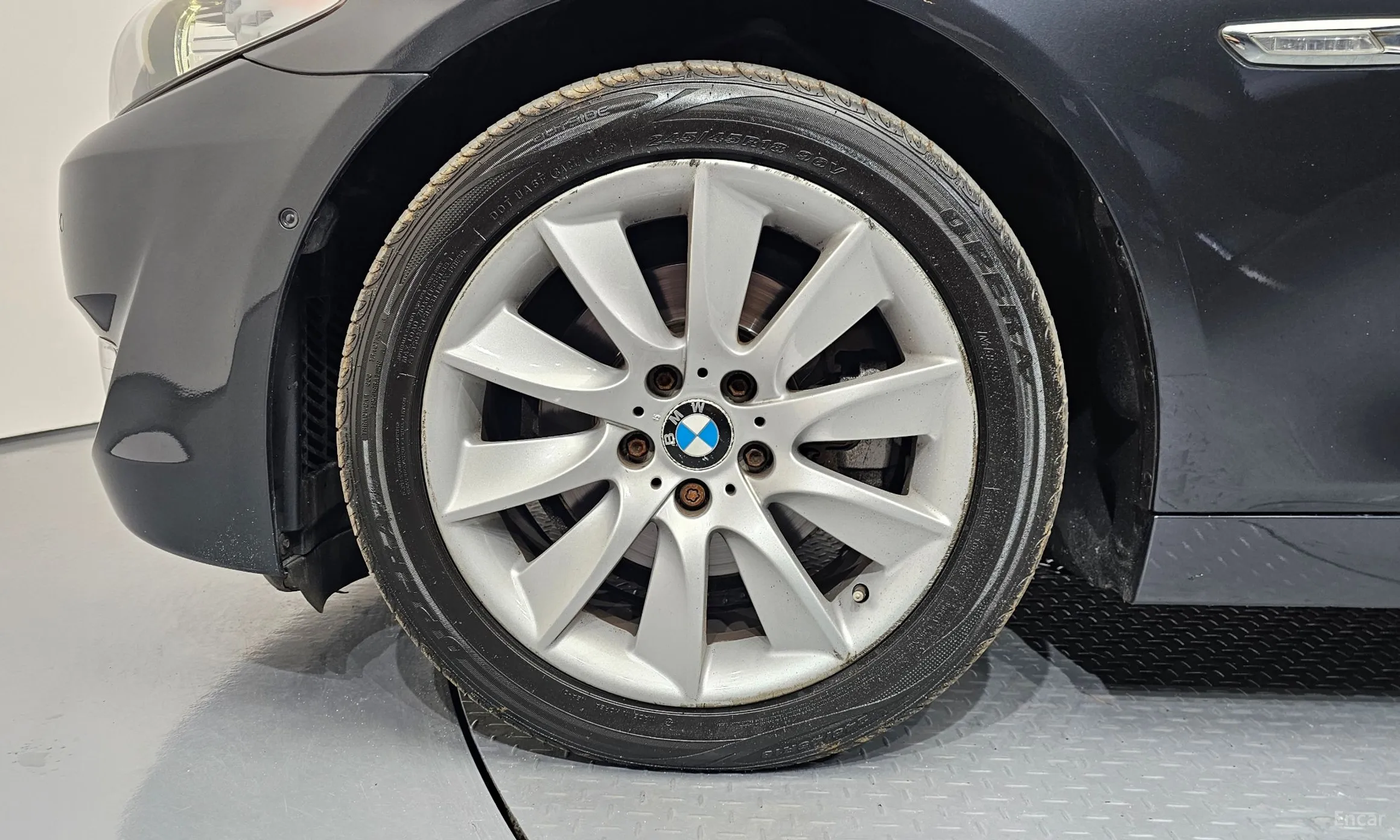 BMW 5 Series (F10) превью 5