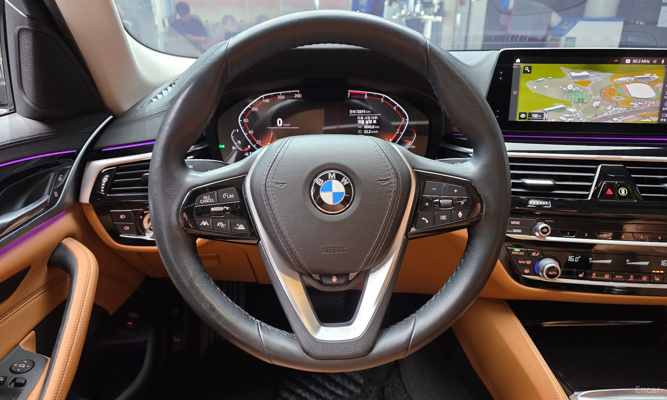 BMW 5 Series (G30) превью 13