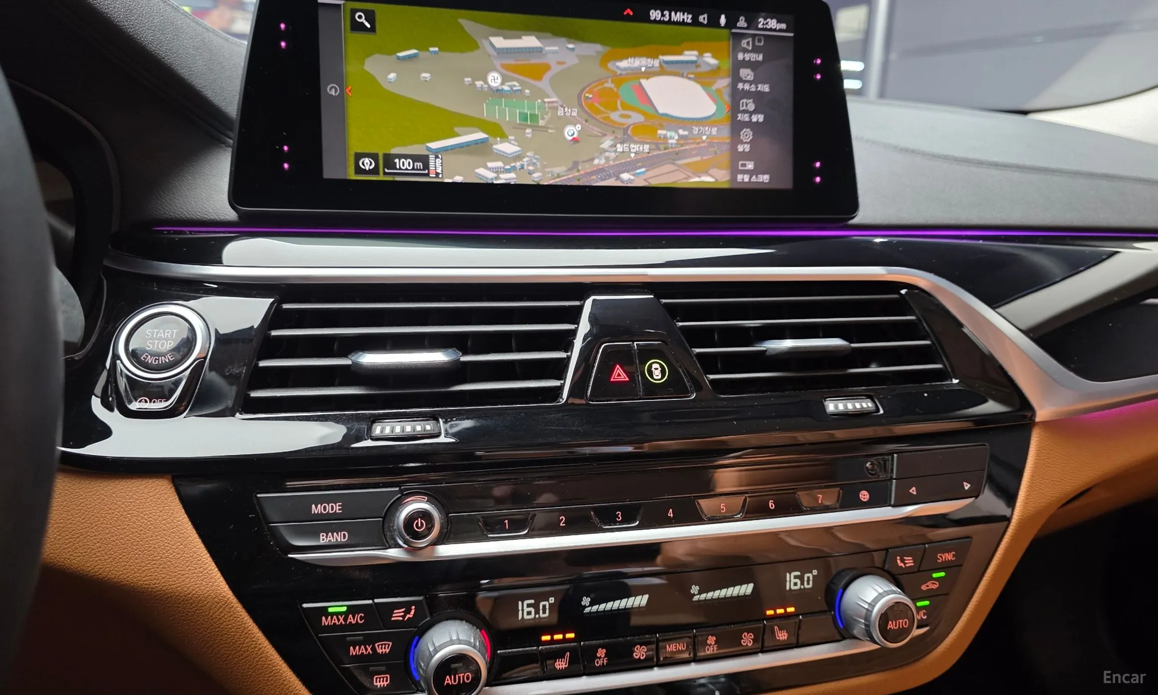 BMW 5 Series (G30) превью 14
