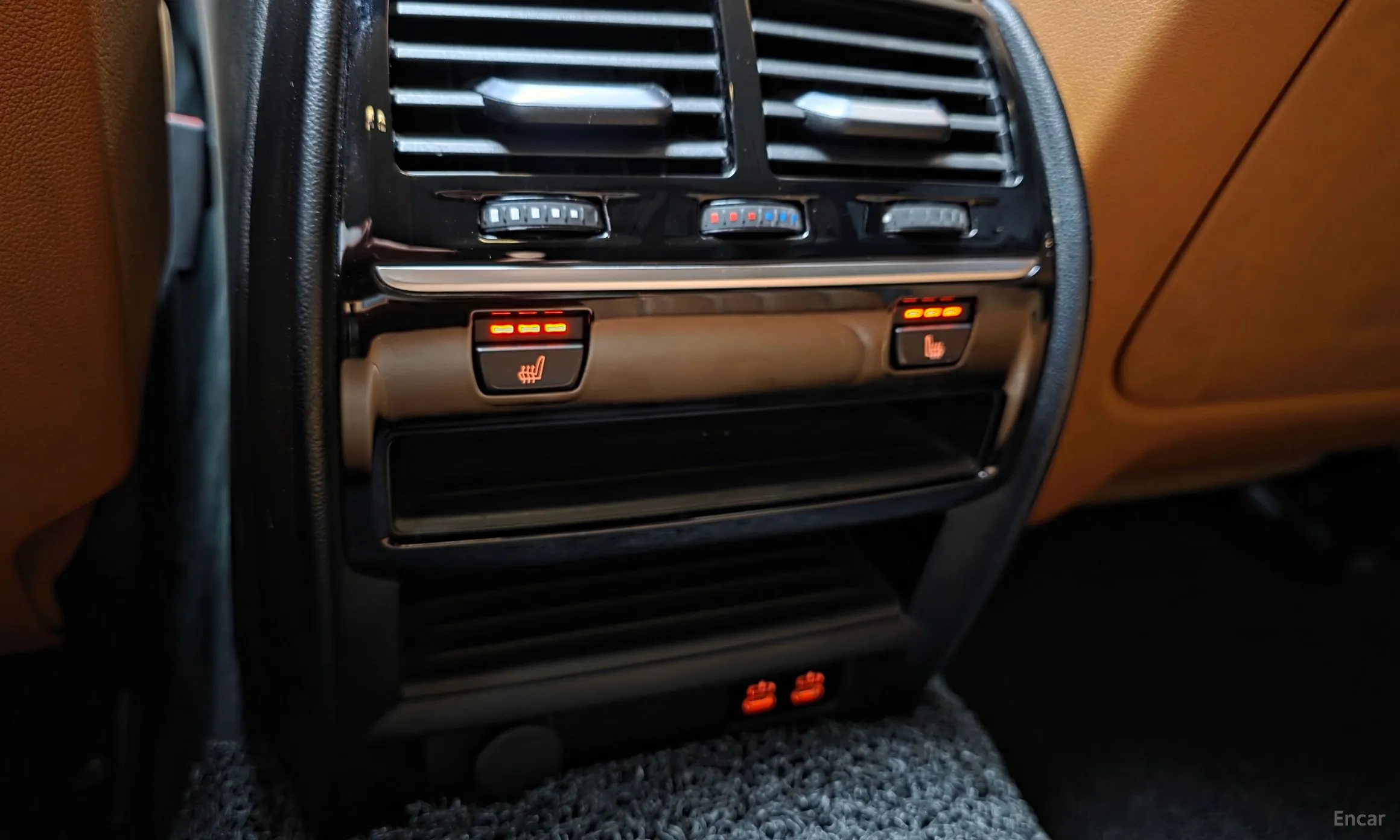 BMW 5 Series (G30) превью 19