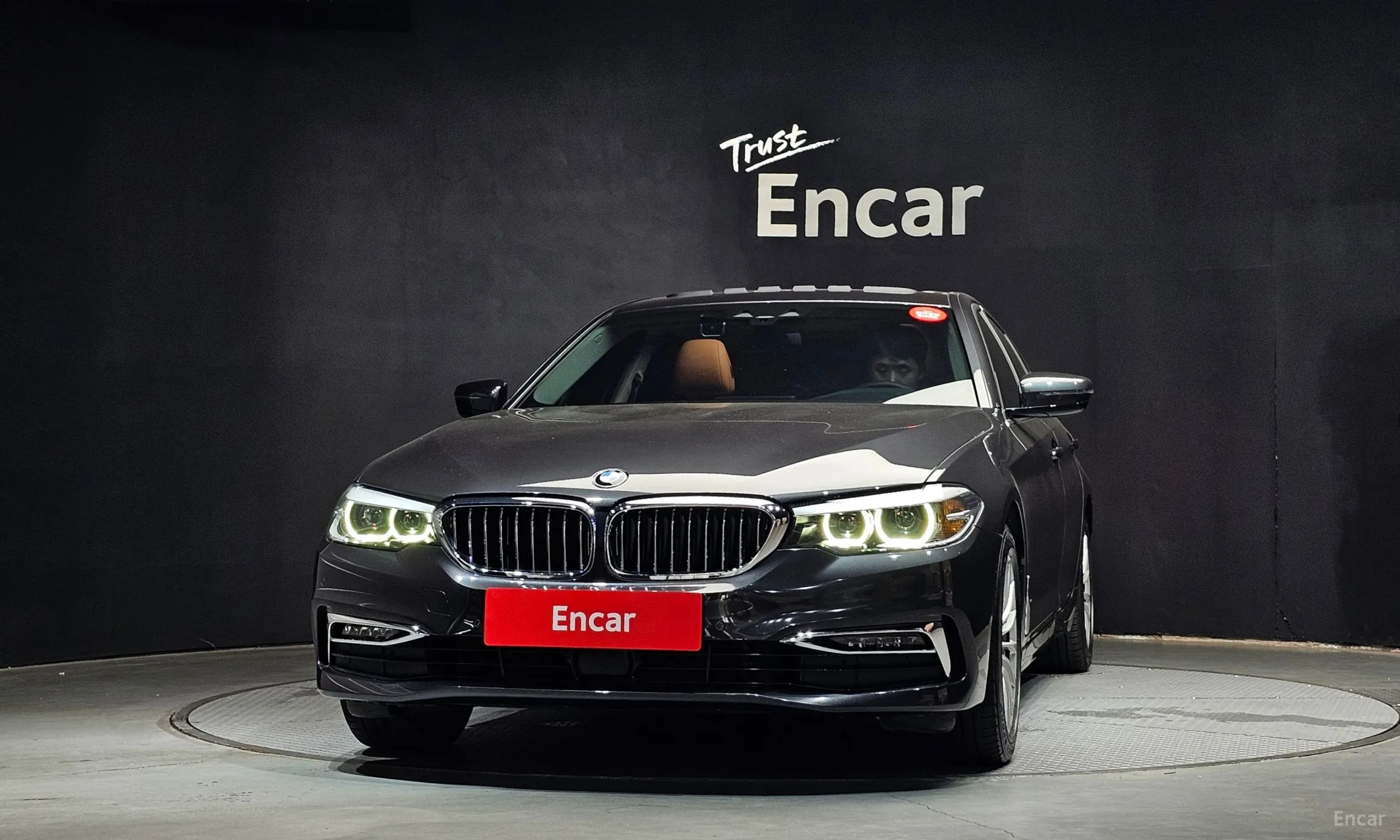 BMW 5 Series (G30) превью 3