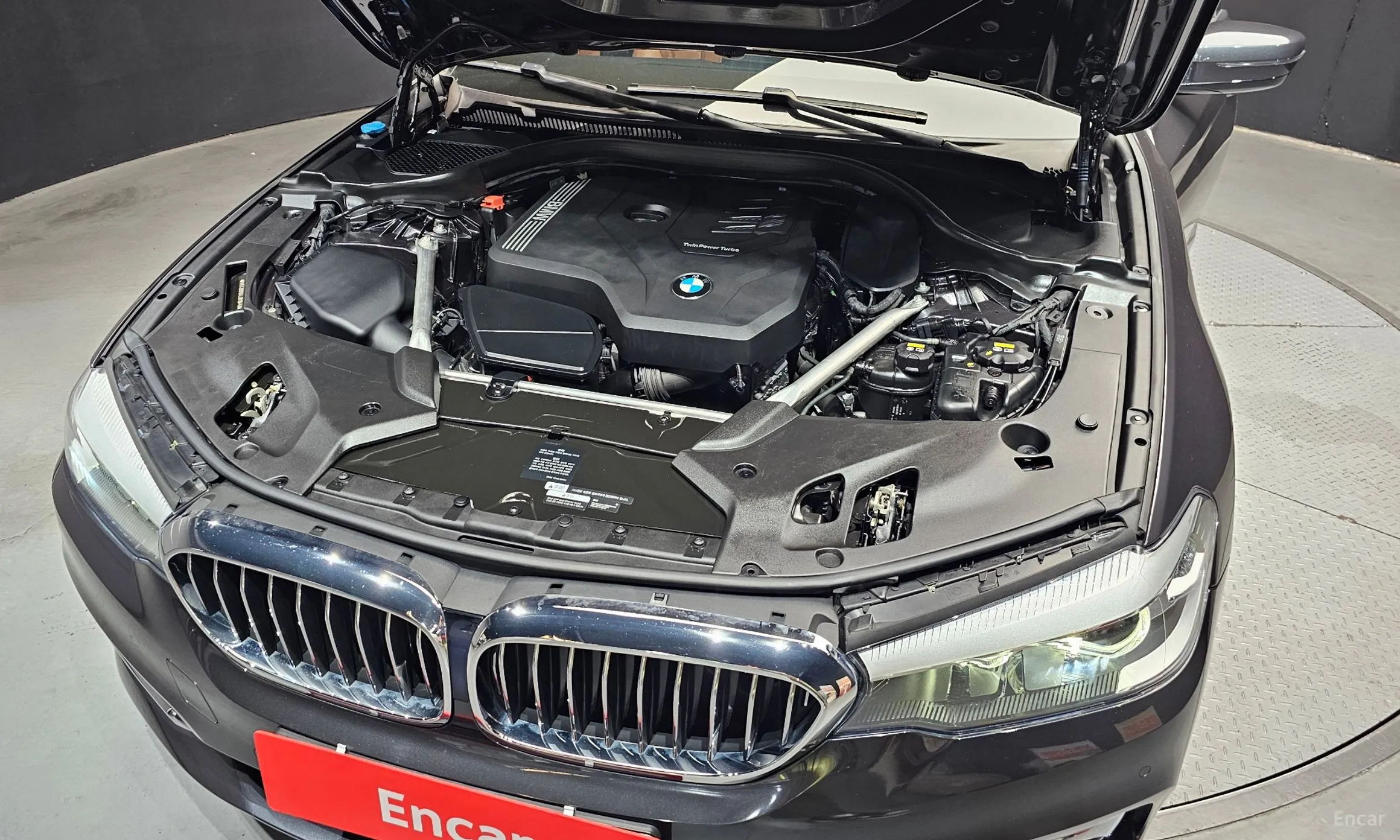 BMW 5 Series (G30) превью 6