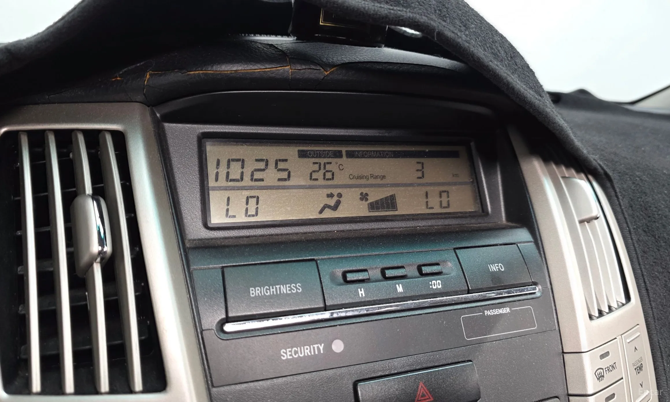 Lexus RX330 превью 14
