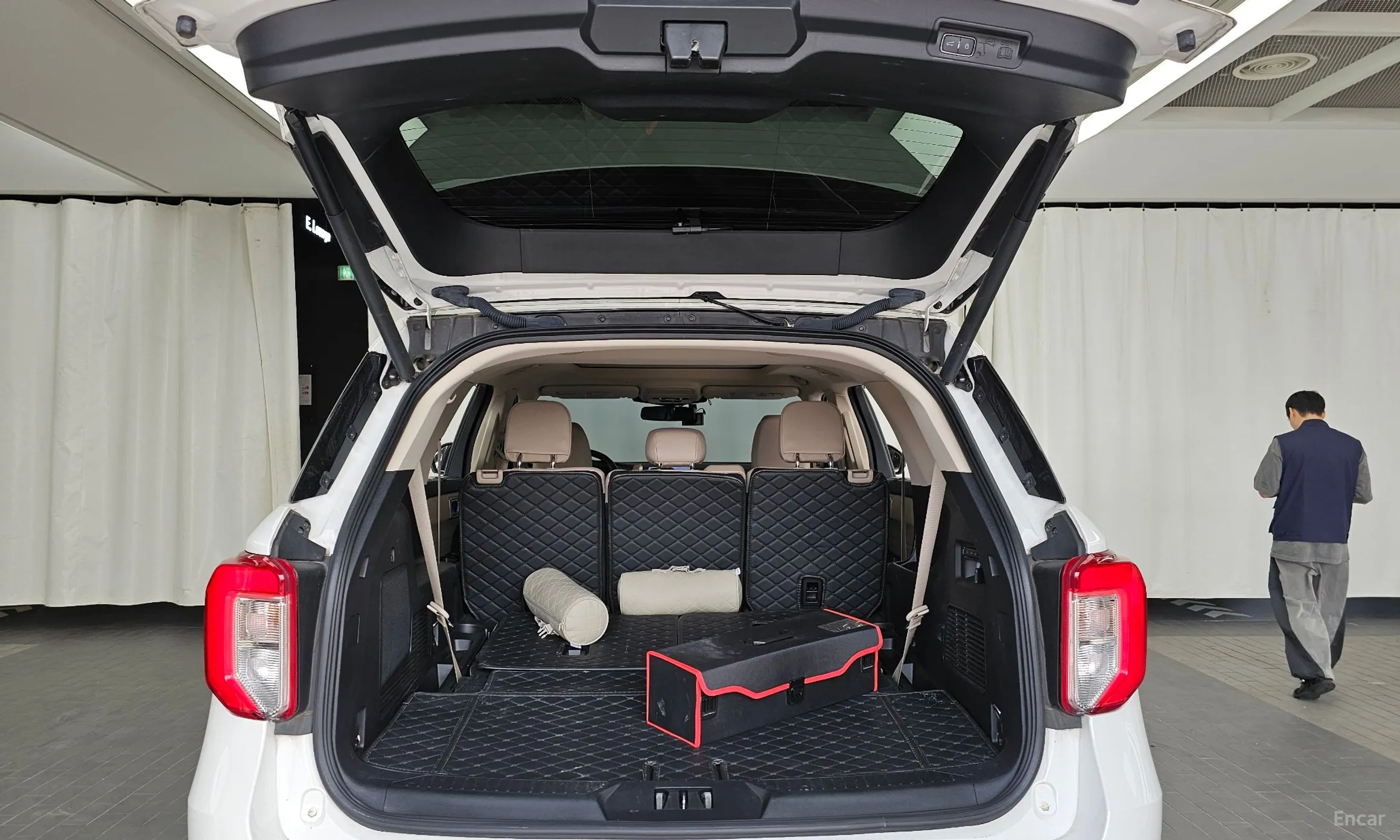 Ford Explorer 6th Generation превью 20