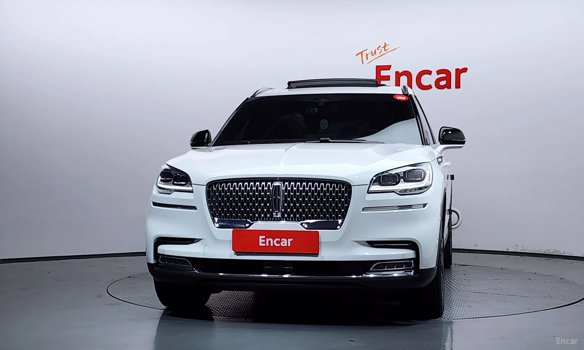 Lincoln Aviator 2nd Generation превью 3
