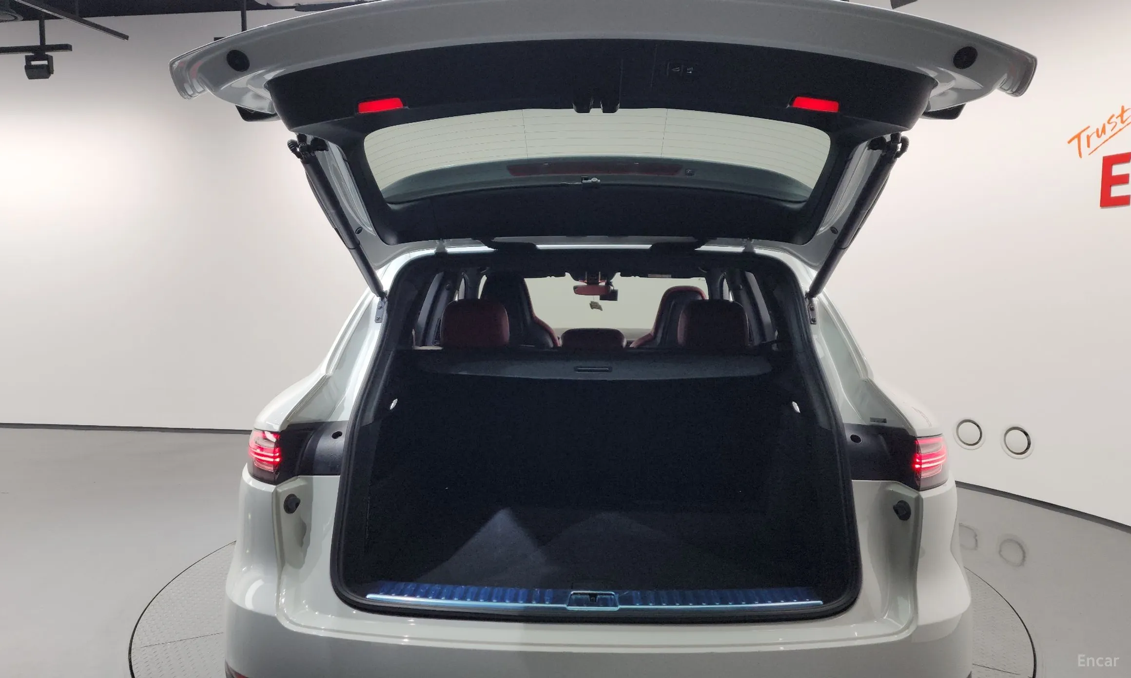 Porsche Cayenne (PO536) превью 17