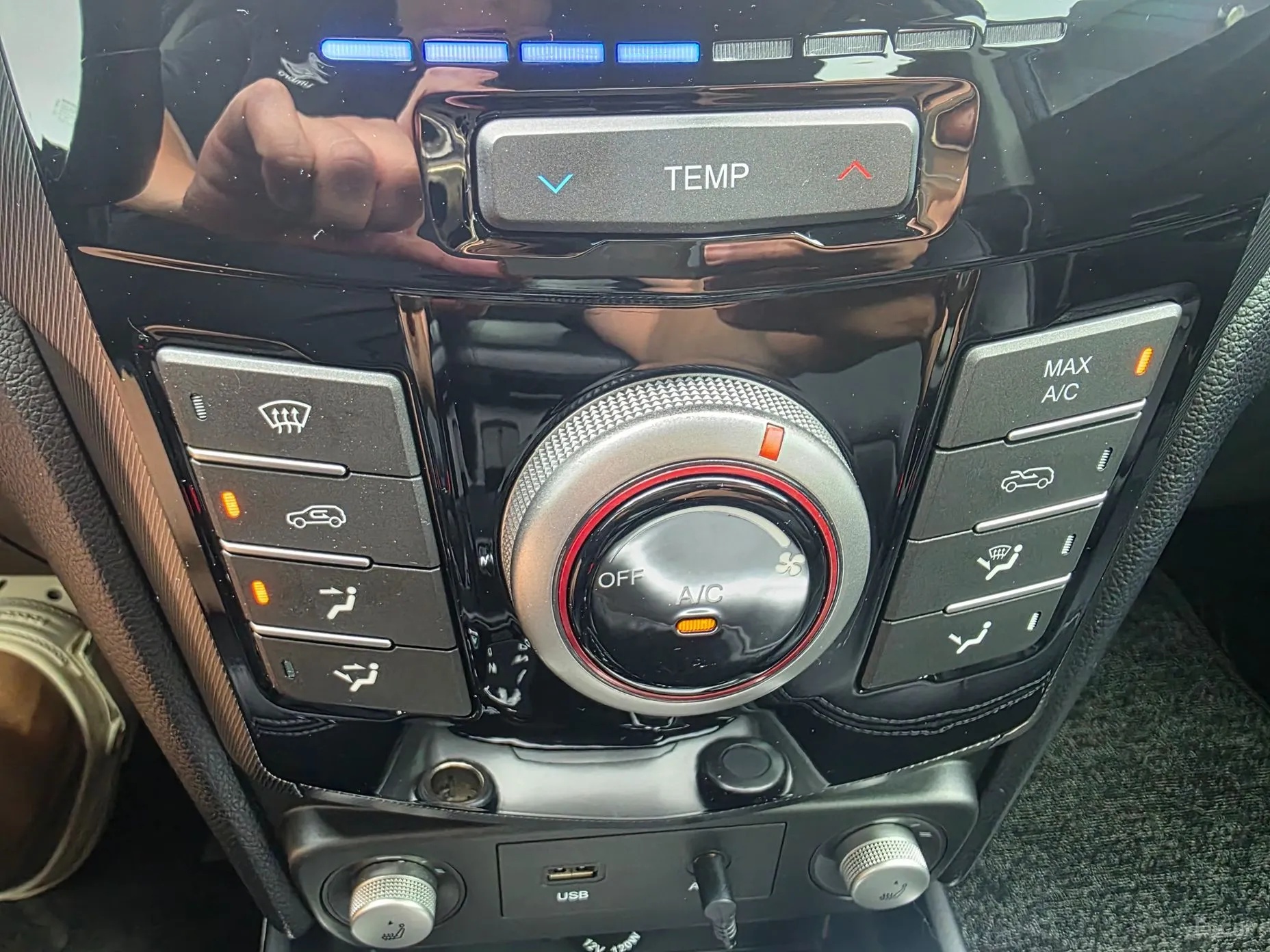 KG Mobility (SsangYong) Tivoli, Lazio превью 14