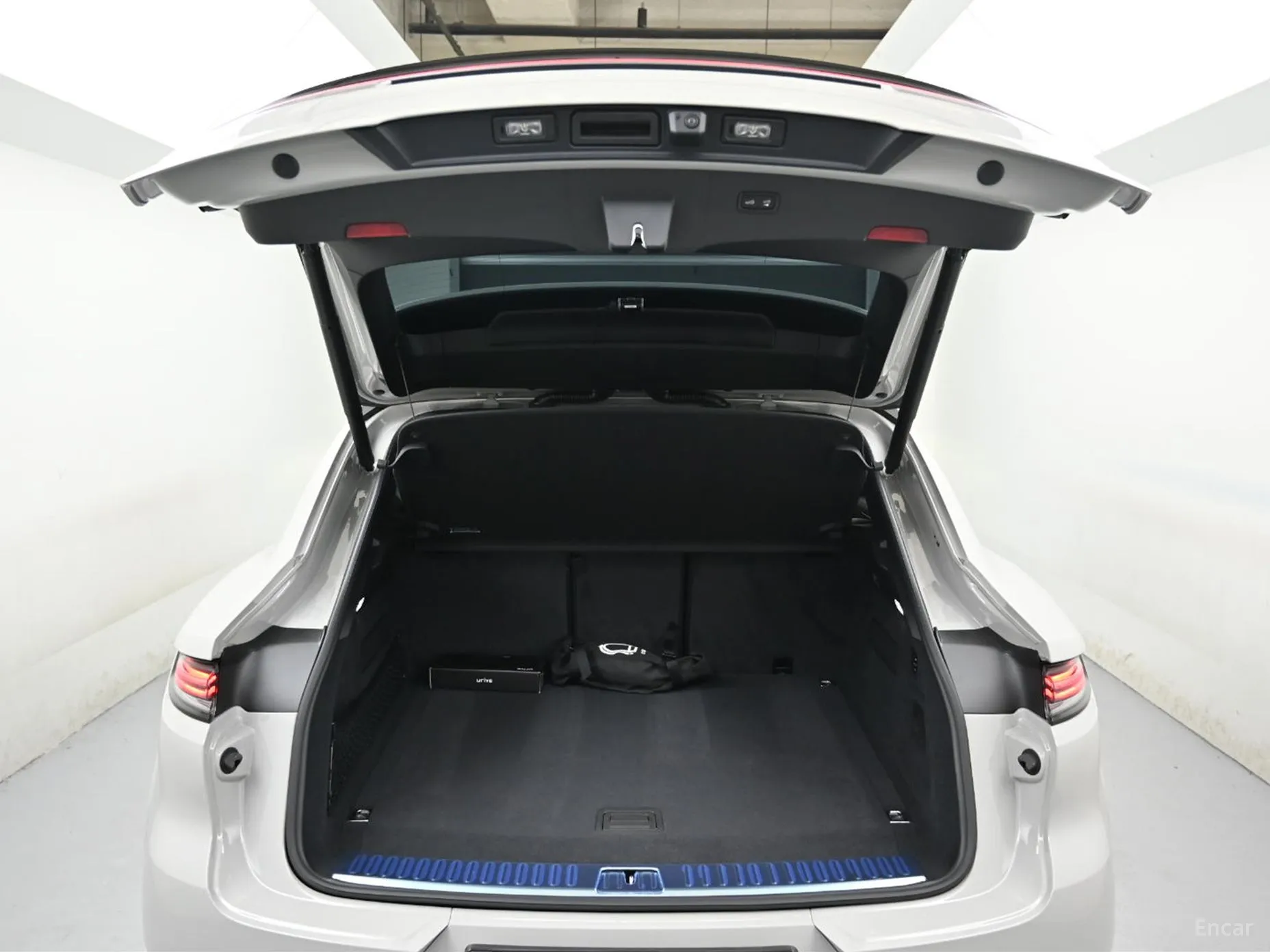 Porsche Cayenne (PO536) превью 20