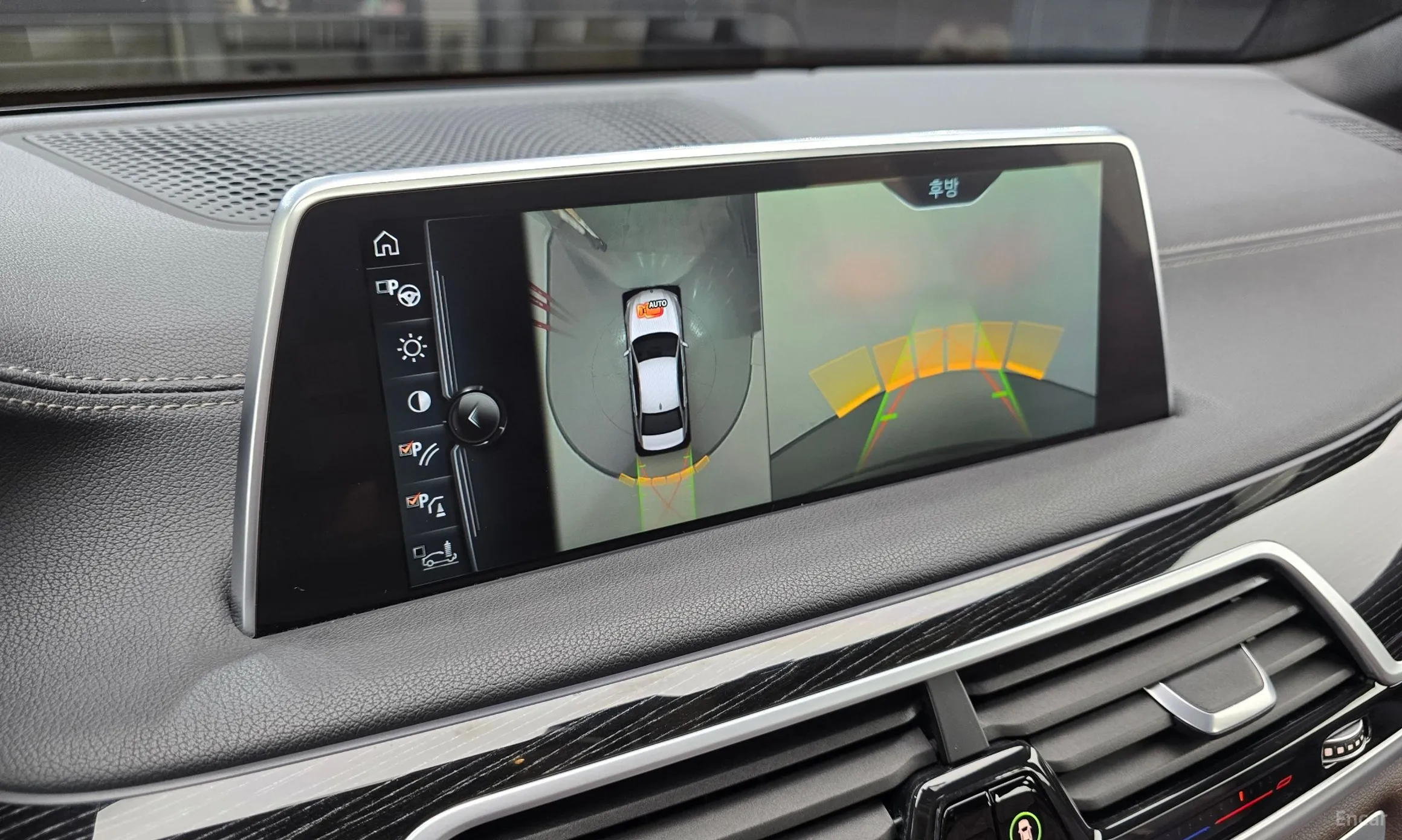 BMW 7 Series (G11) превью 15