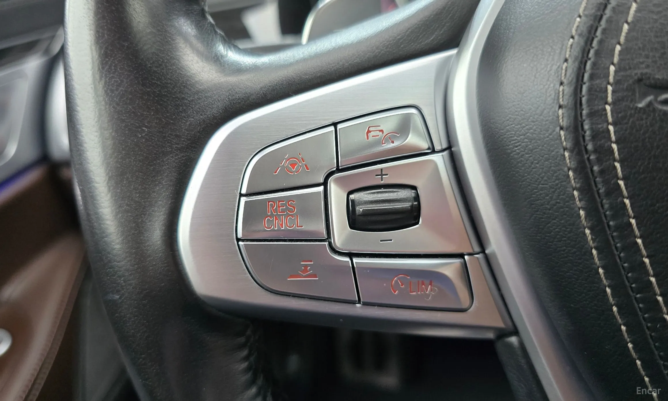 BMW 7 Series (G11) превью 16
